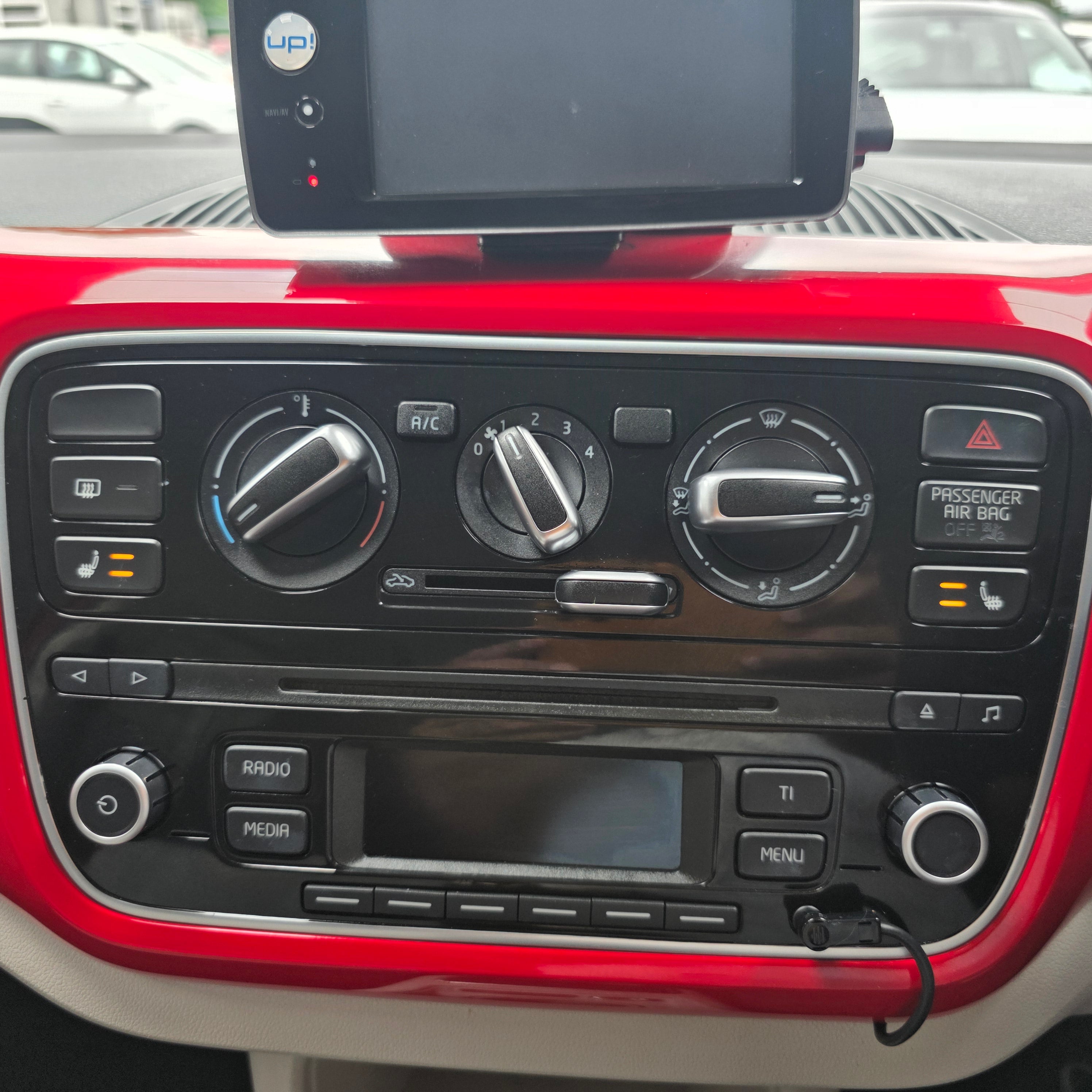 Volkswagen Up Automatic 2015