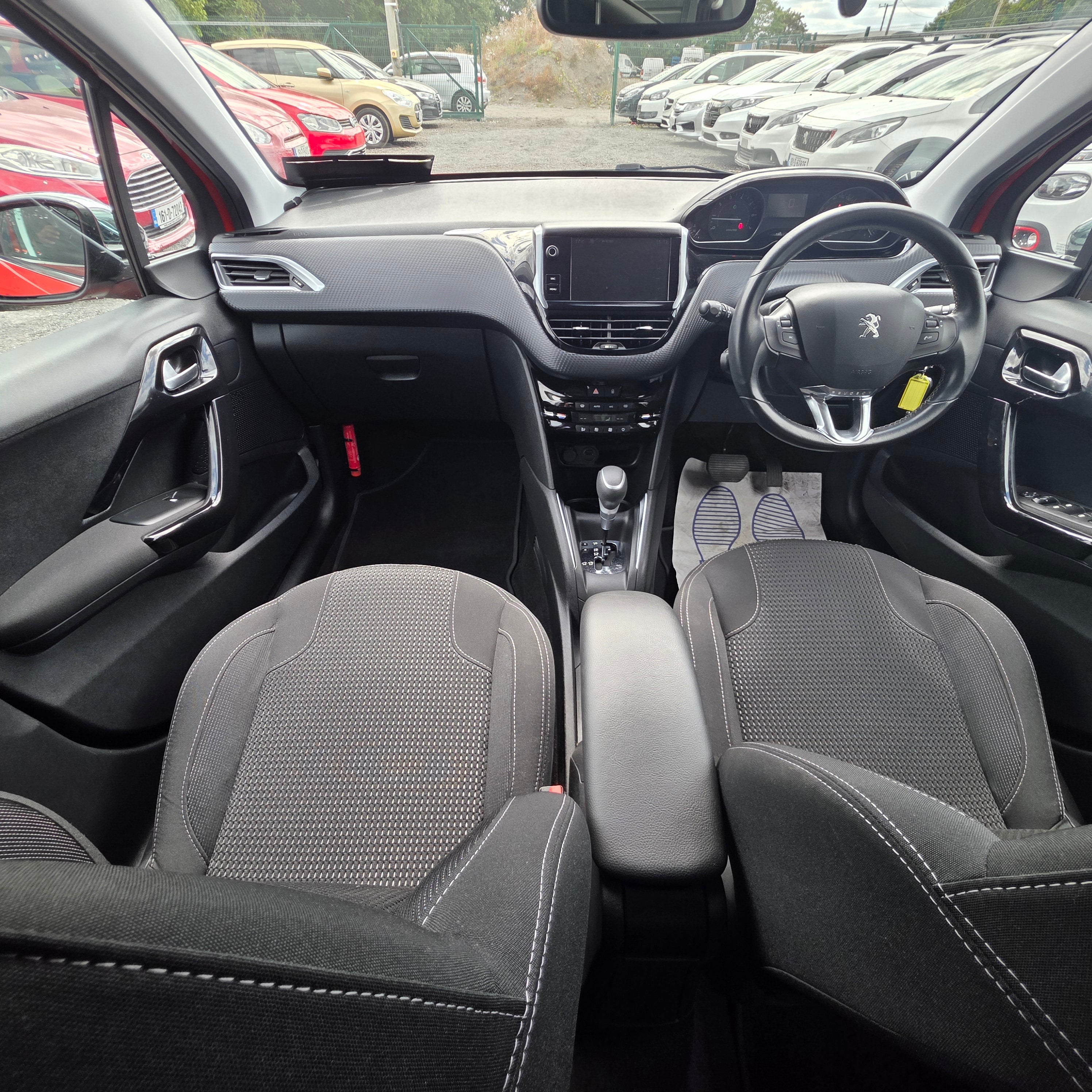 Peugeot 208 Automatic 2017