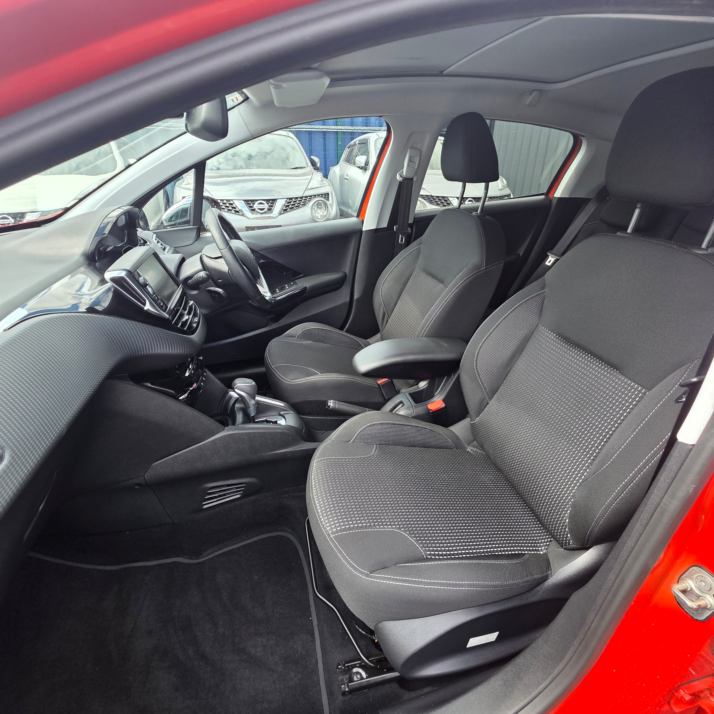 Peugeot 208 Automatic 2017