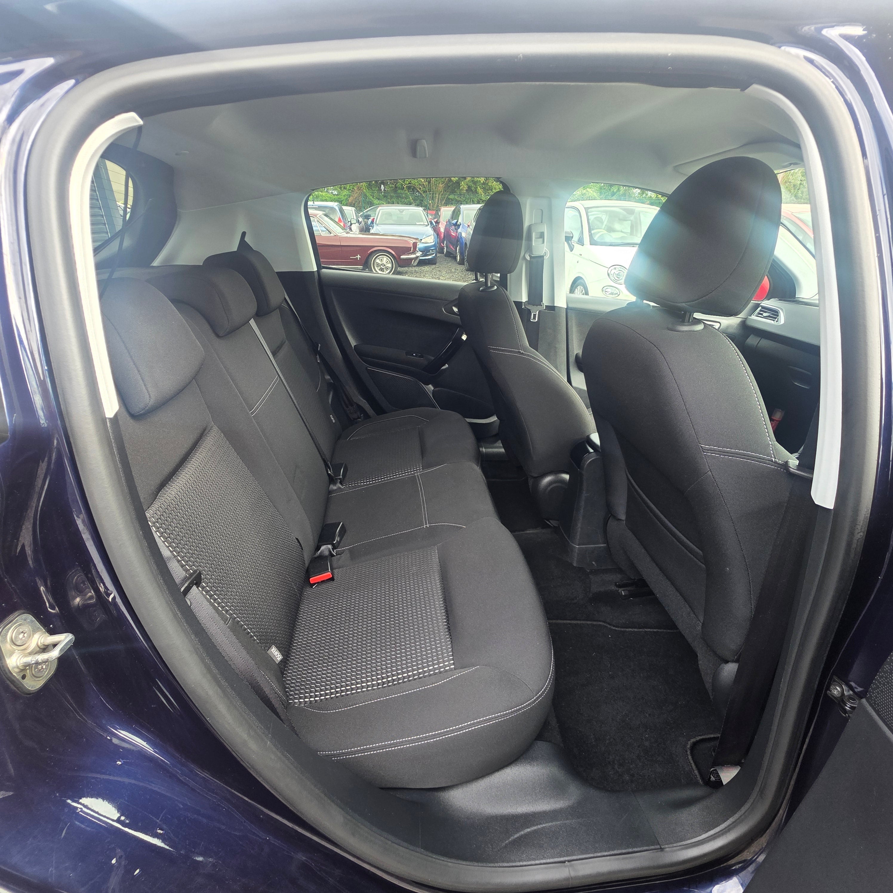 Peugeot 208 Automatic 2016 Low Miles