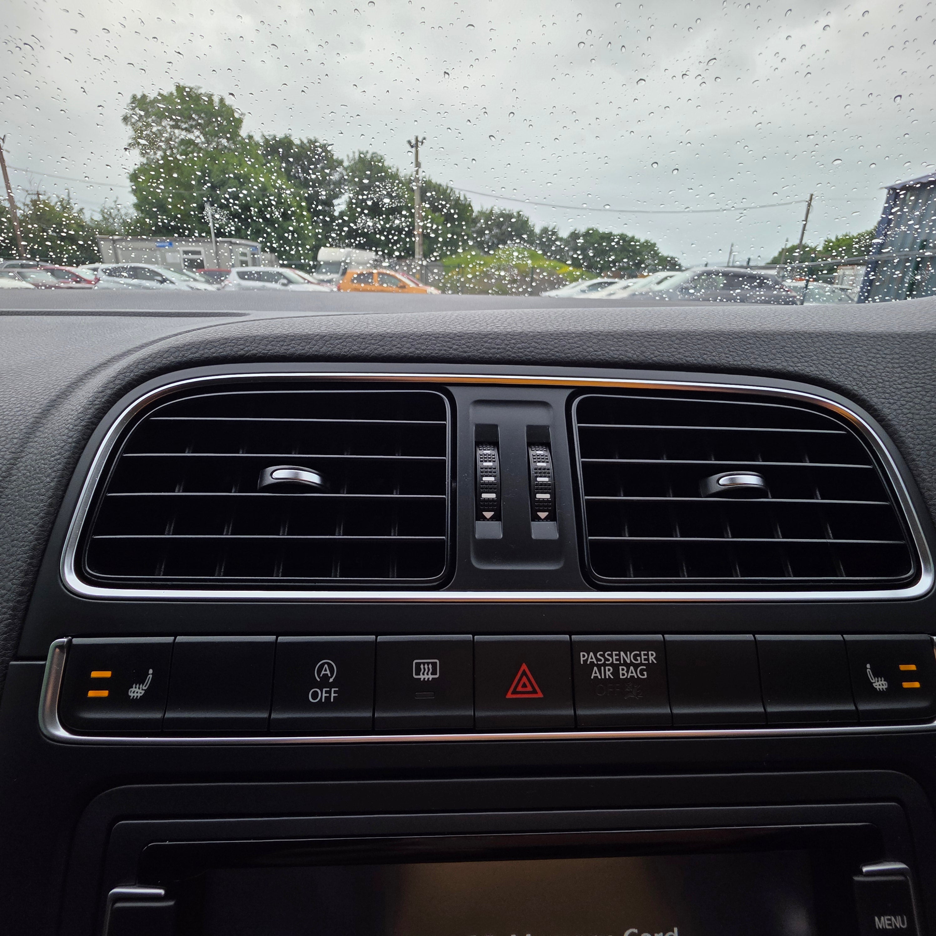 VW Polo Automatic 2017 Heated Semi Leather Seats Low Miles