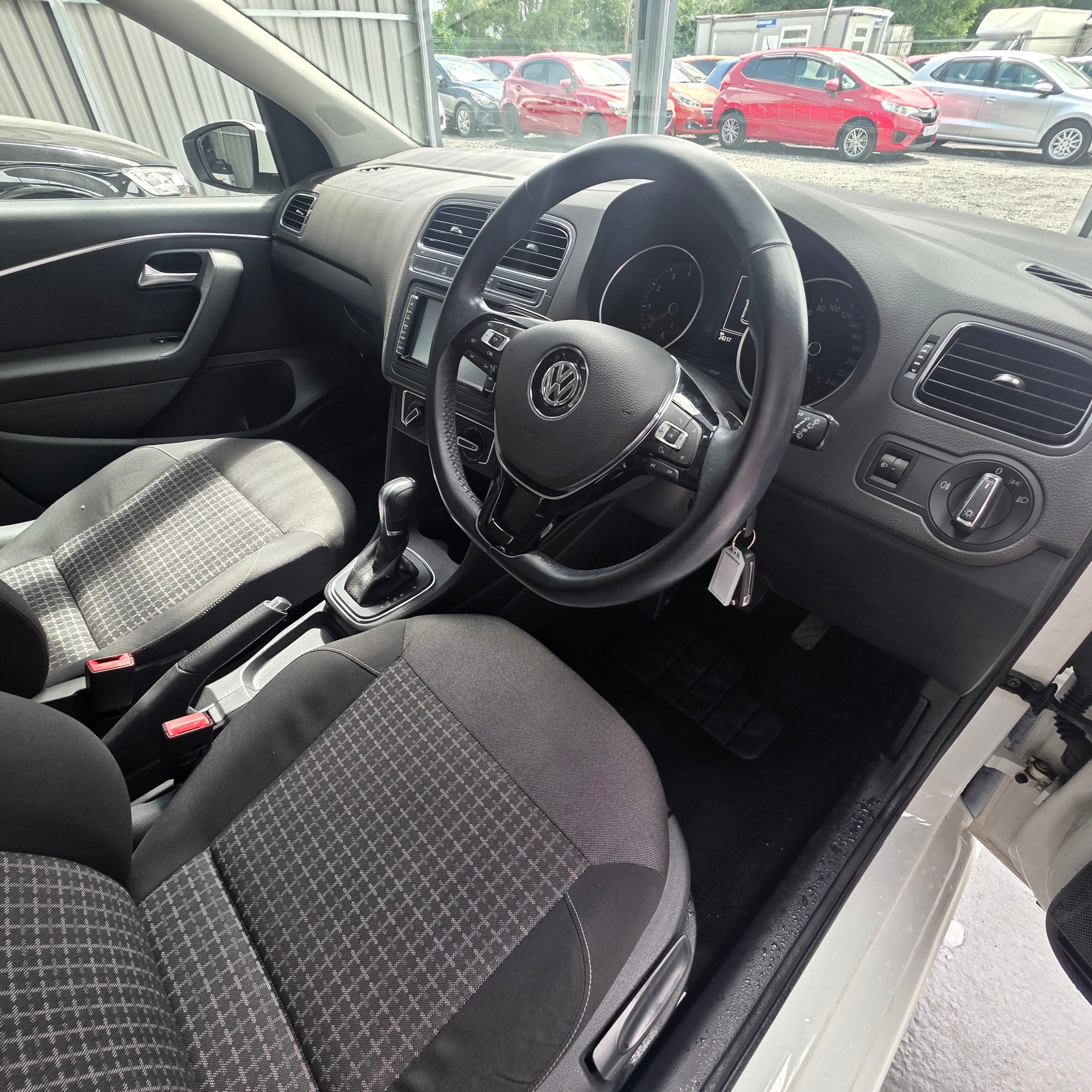 Volkswagen Polo Automatic 2014
