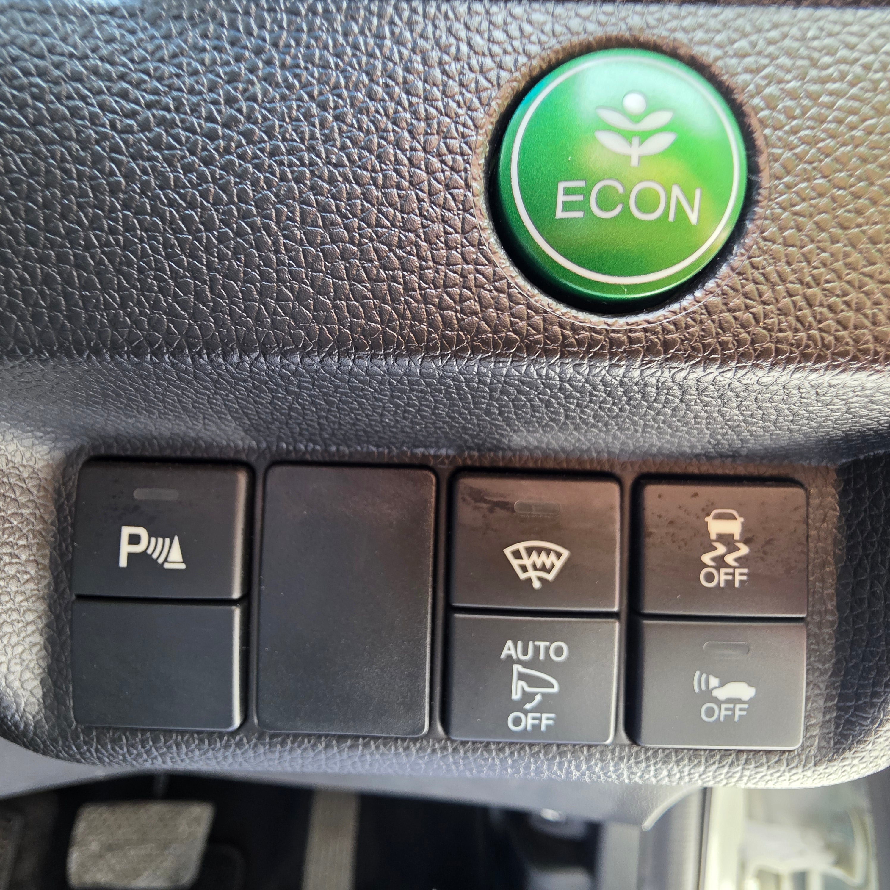 Honda Fit Hybrid Automatic 2016 Low Miles