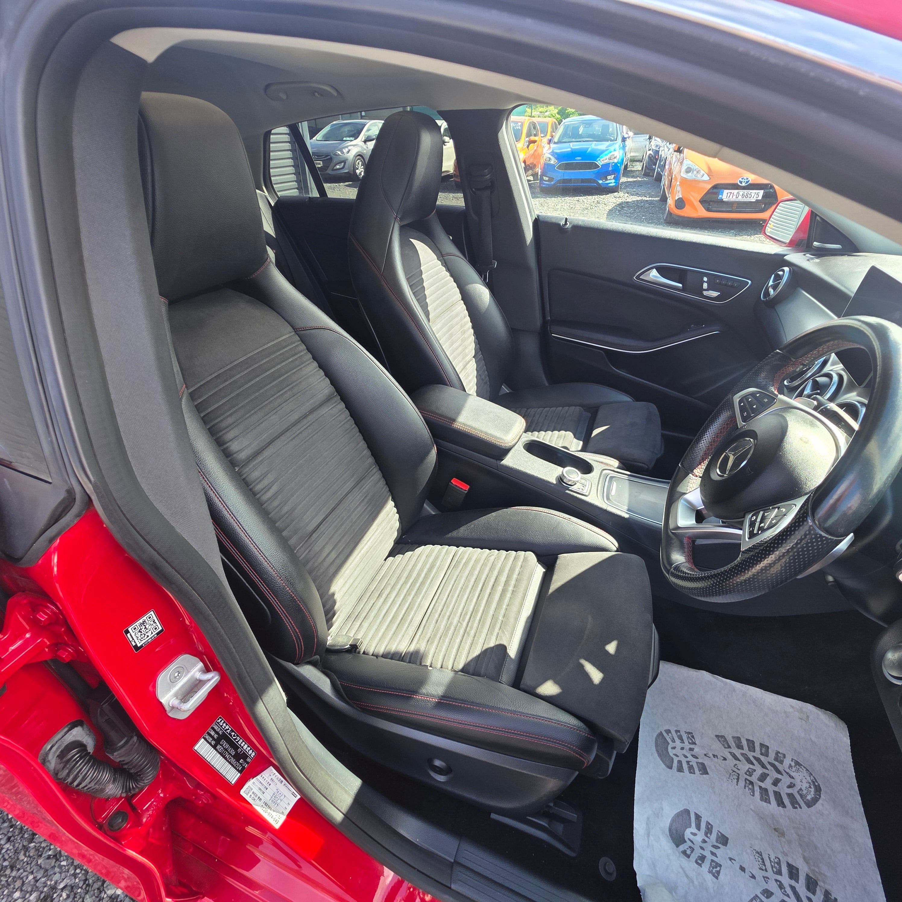 Mercedes-Benz CLA-180 AMG AUTOMATIC PANORAMIC SUNROOF