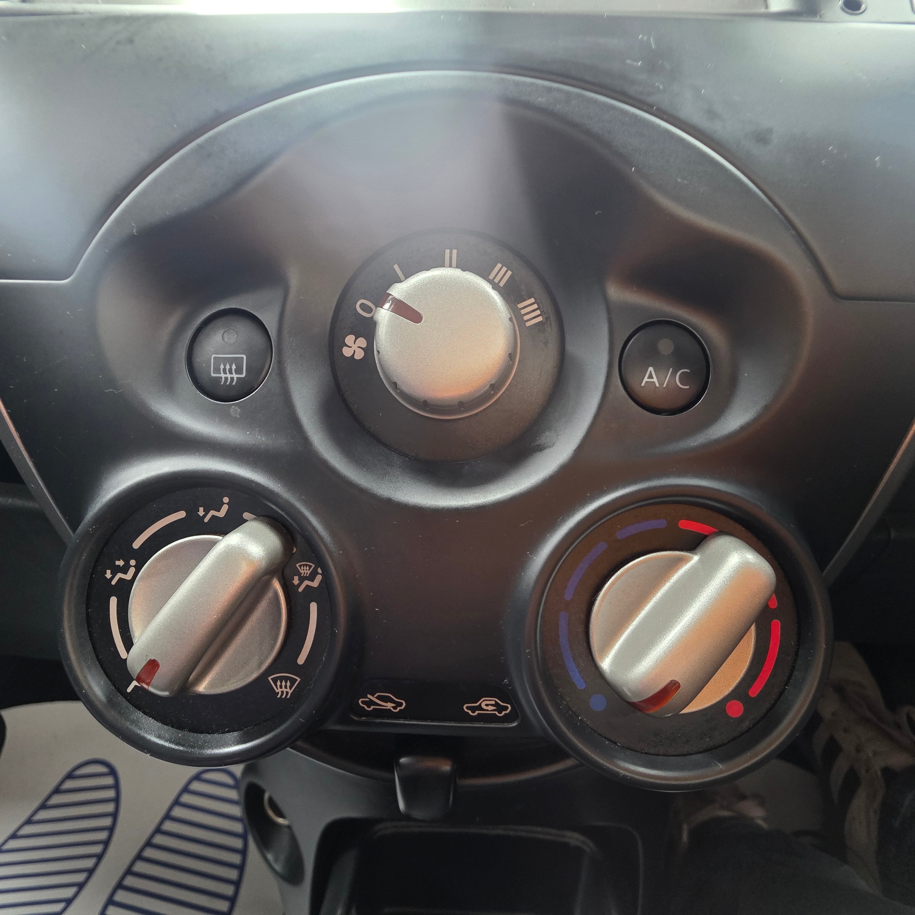 Nissan March Automatic 2014