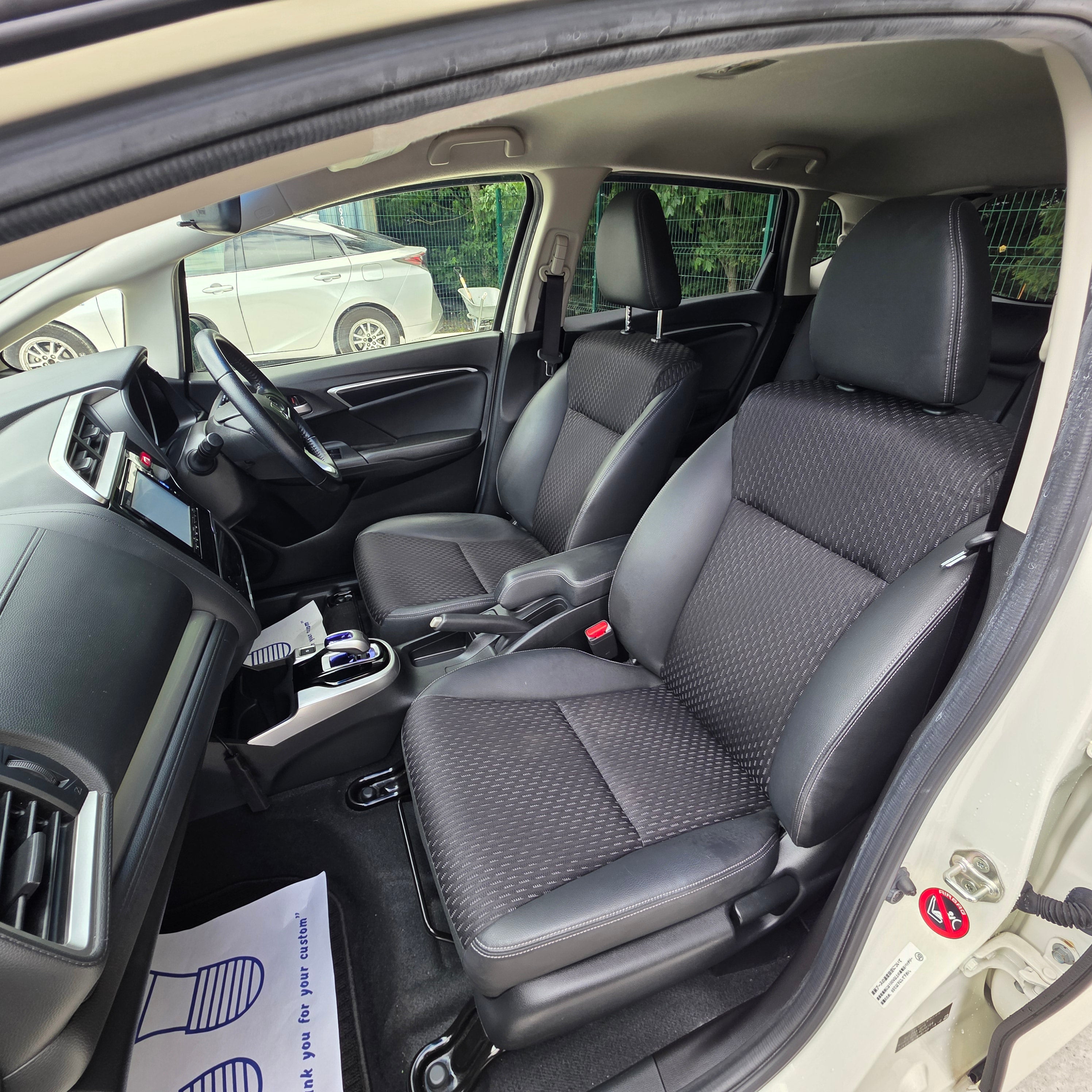 Honda Fit Hybrid Automatic 2016 Low Miles