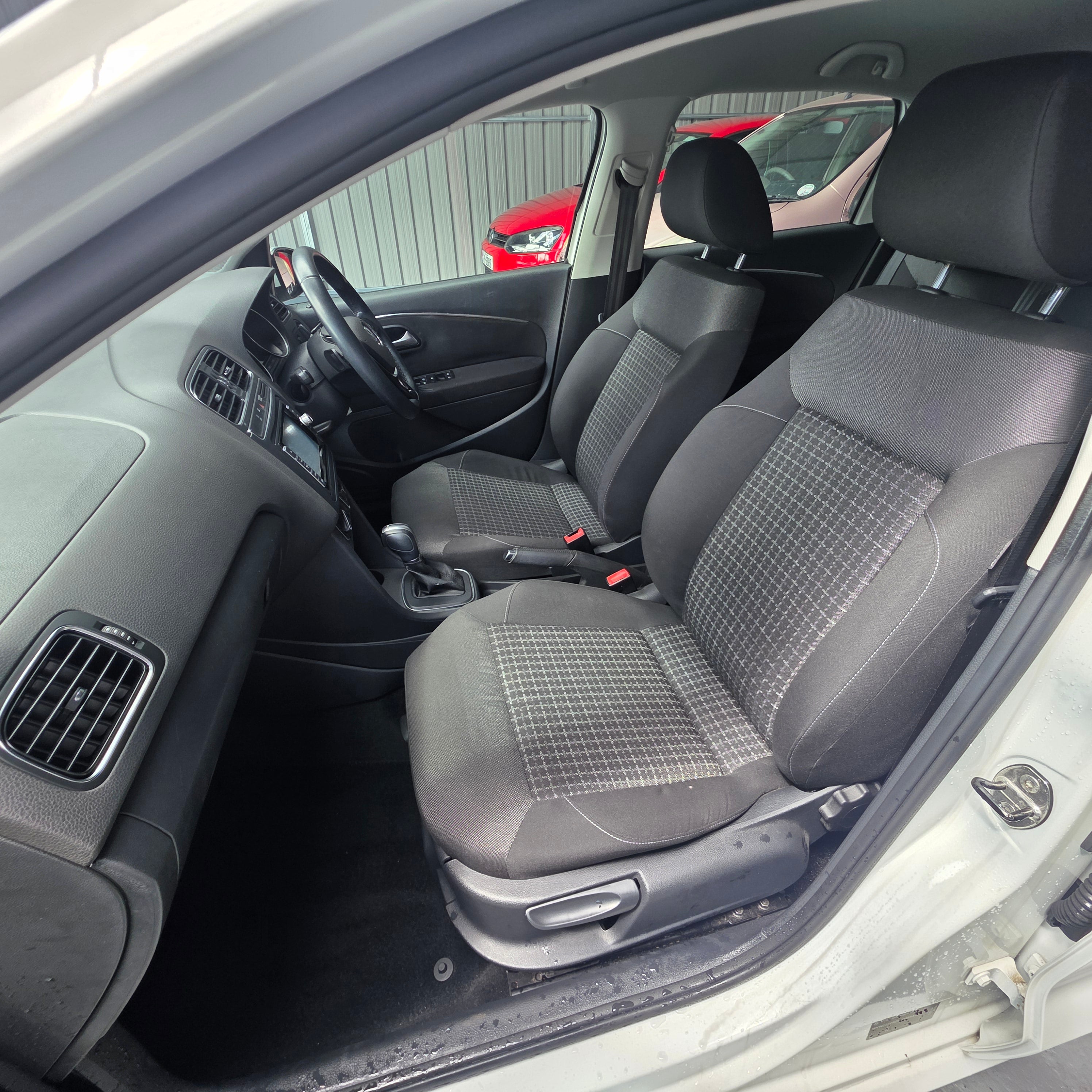 Volkswagen Polo Automatic 2014