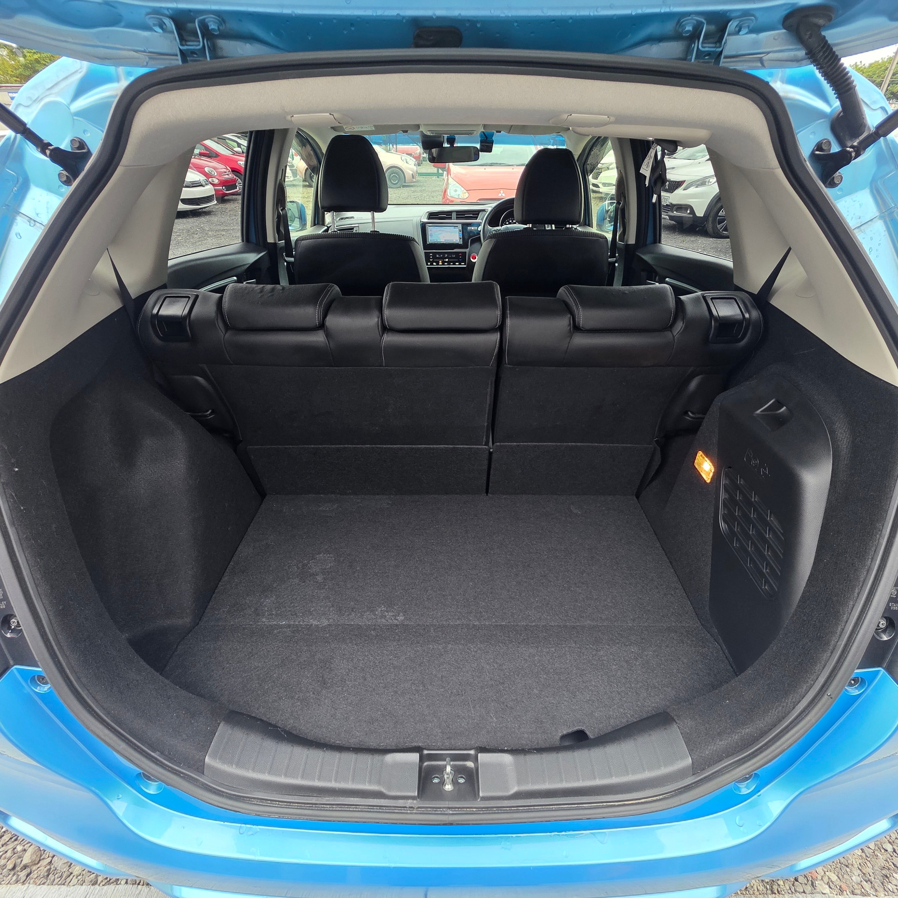 Honda Fit Hybrid Automatic 2017 Low Miles Leather
