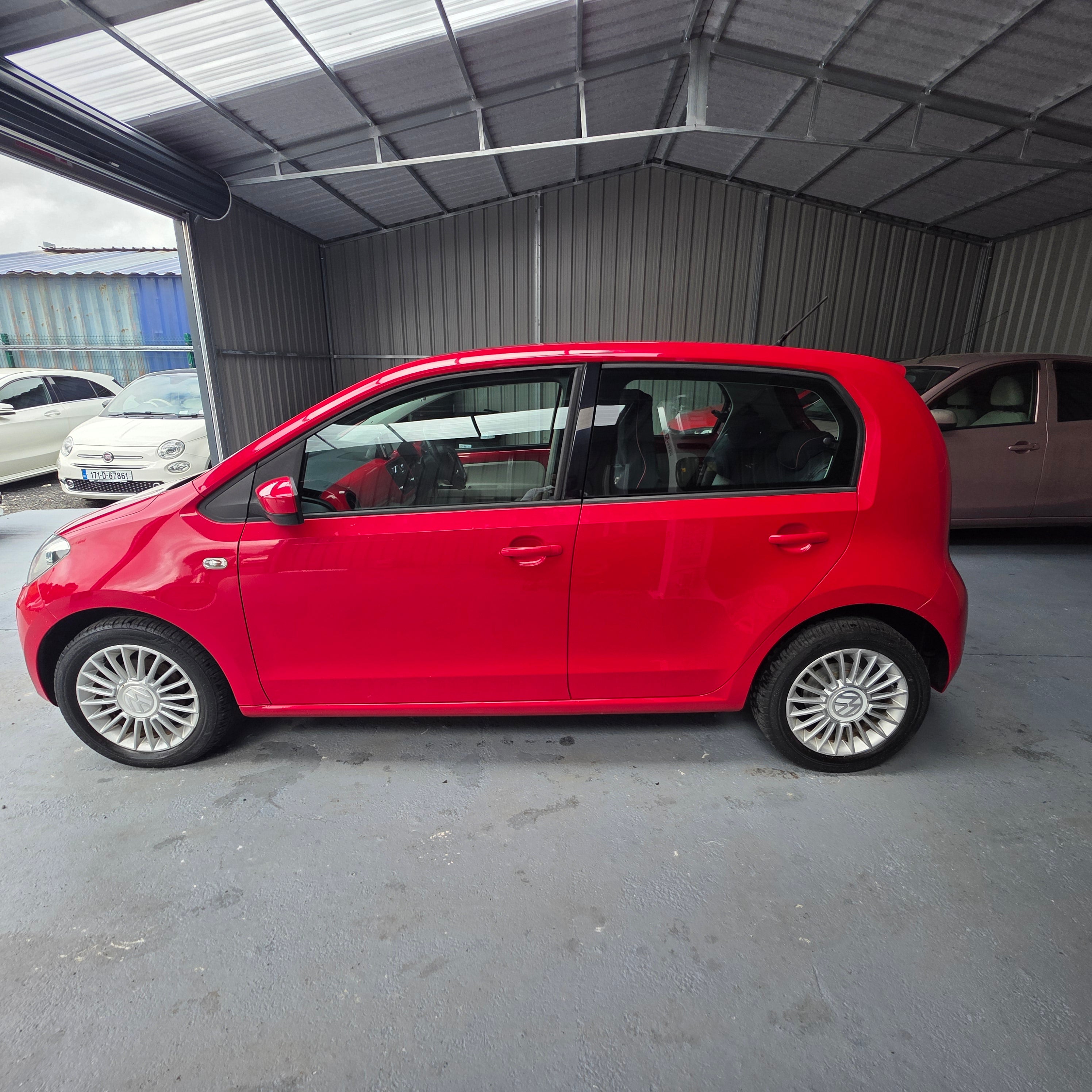 Volkswagen Up Automatic 2015