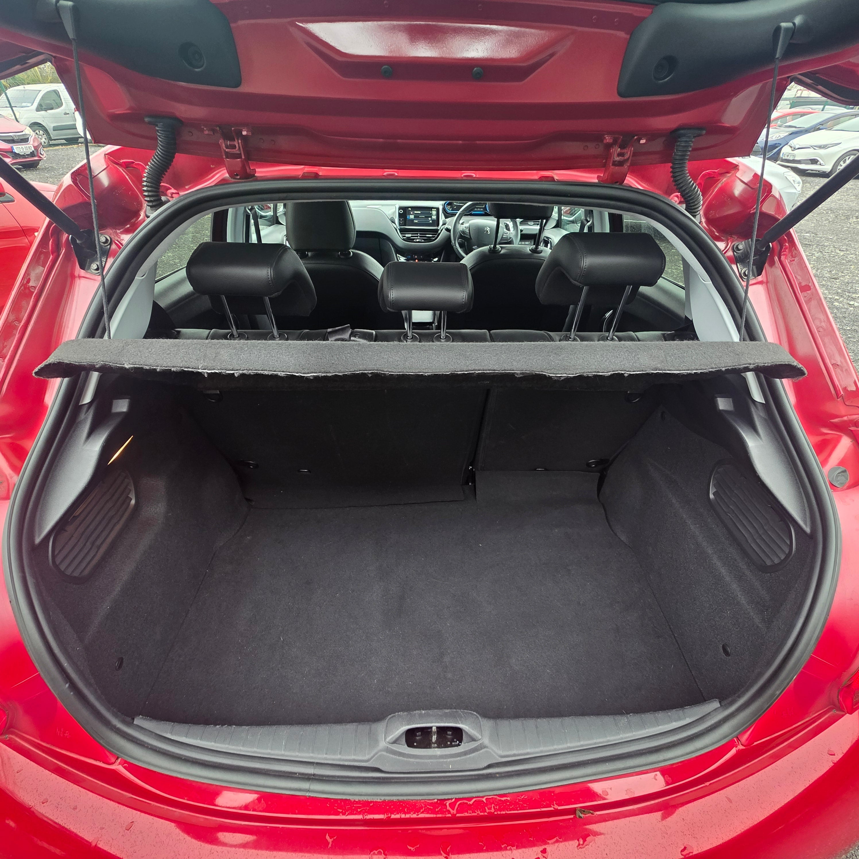 Peugeot 208 Automatic 2015 Low Miles