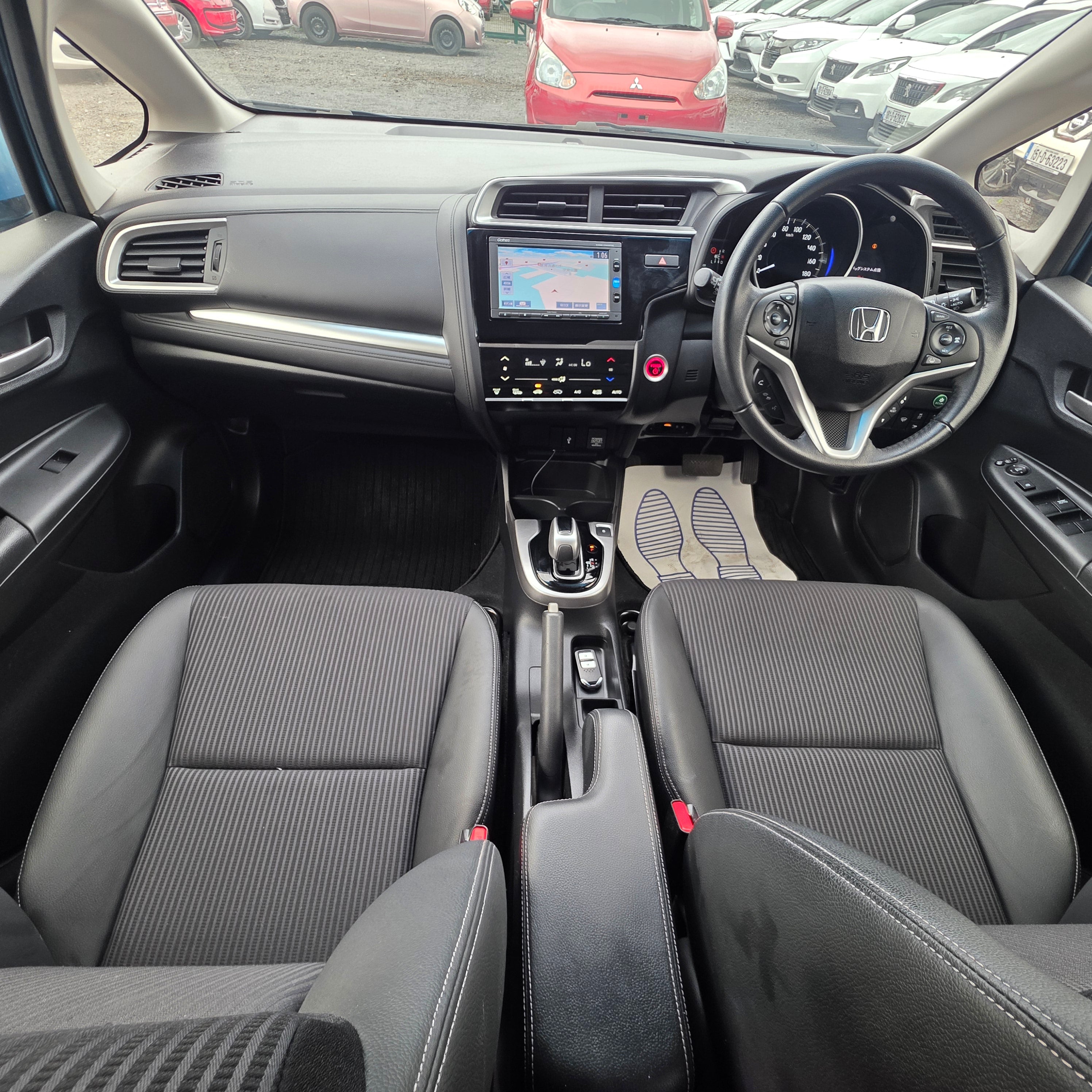 Honda Fit Hybrid Automatic 2017 Low Miles Leather