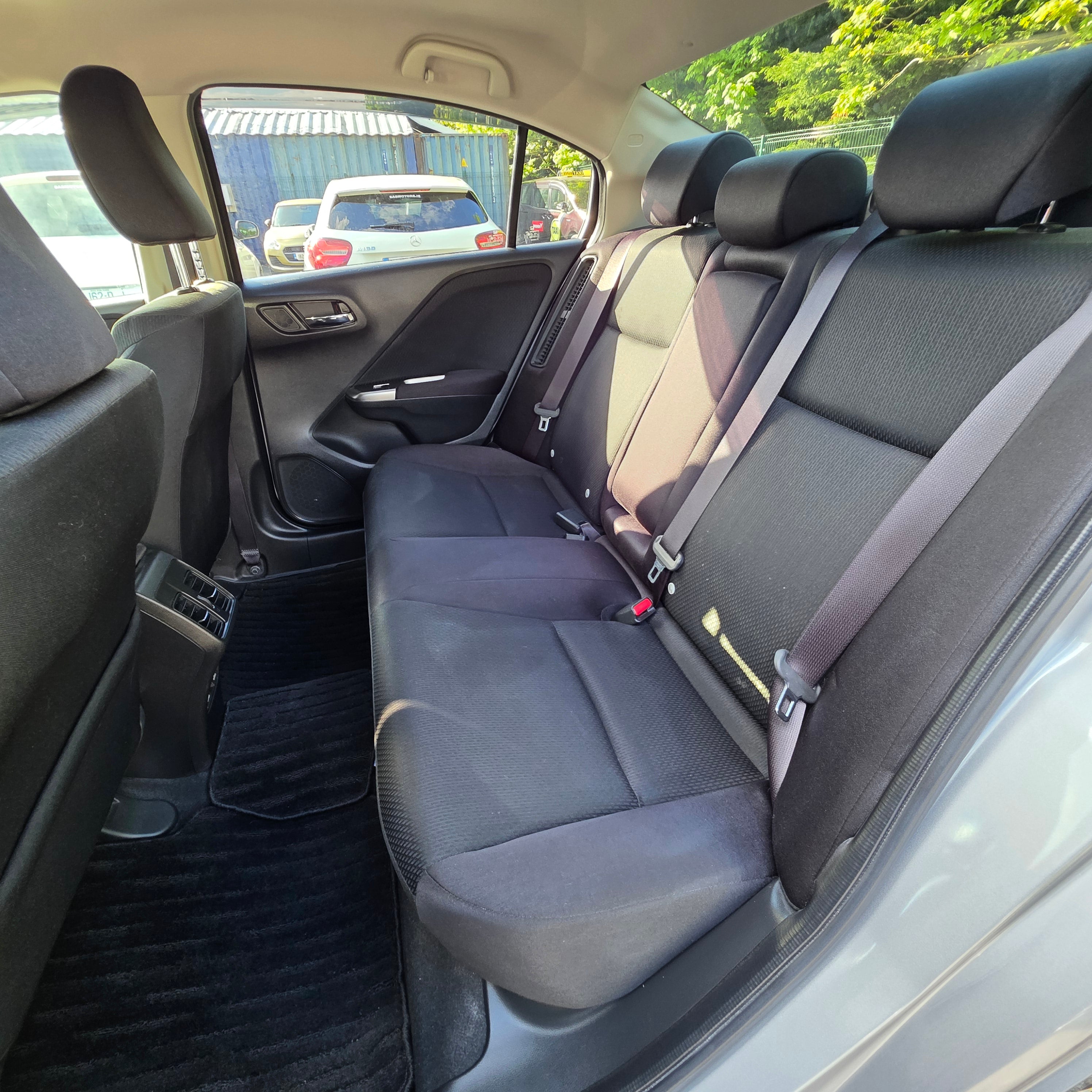 Honda Grace Automatic Hybrid 2018