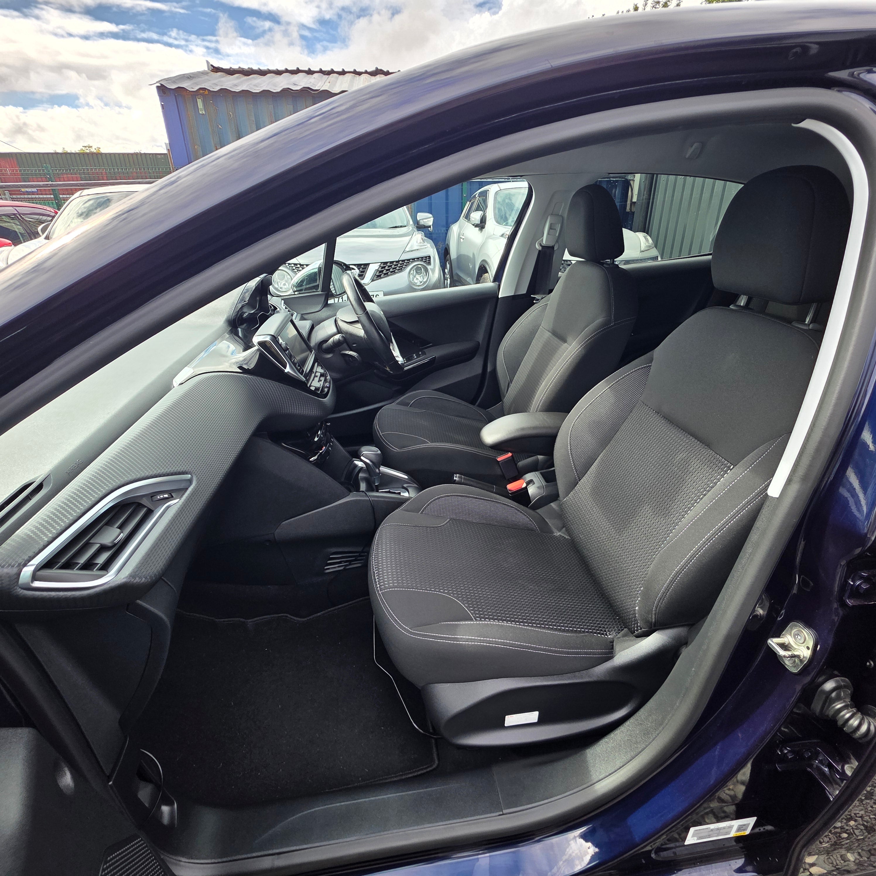 Peugeot 208 Automatic 2016 Low Miles