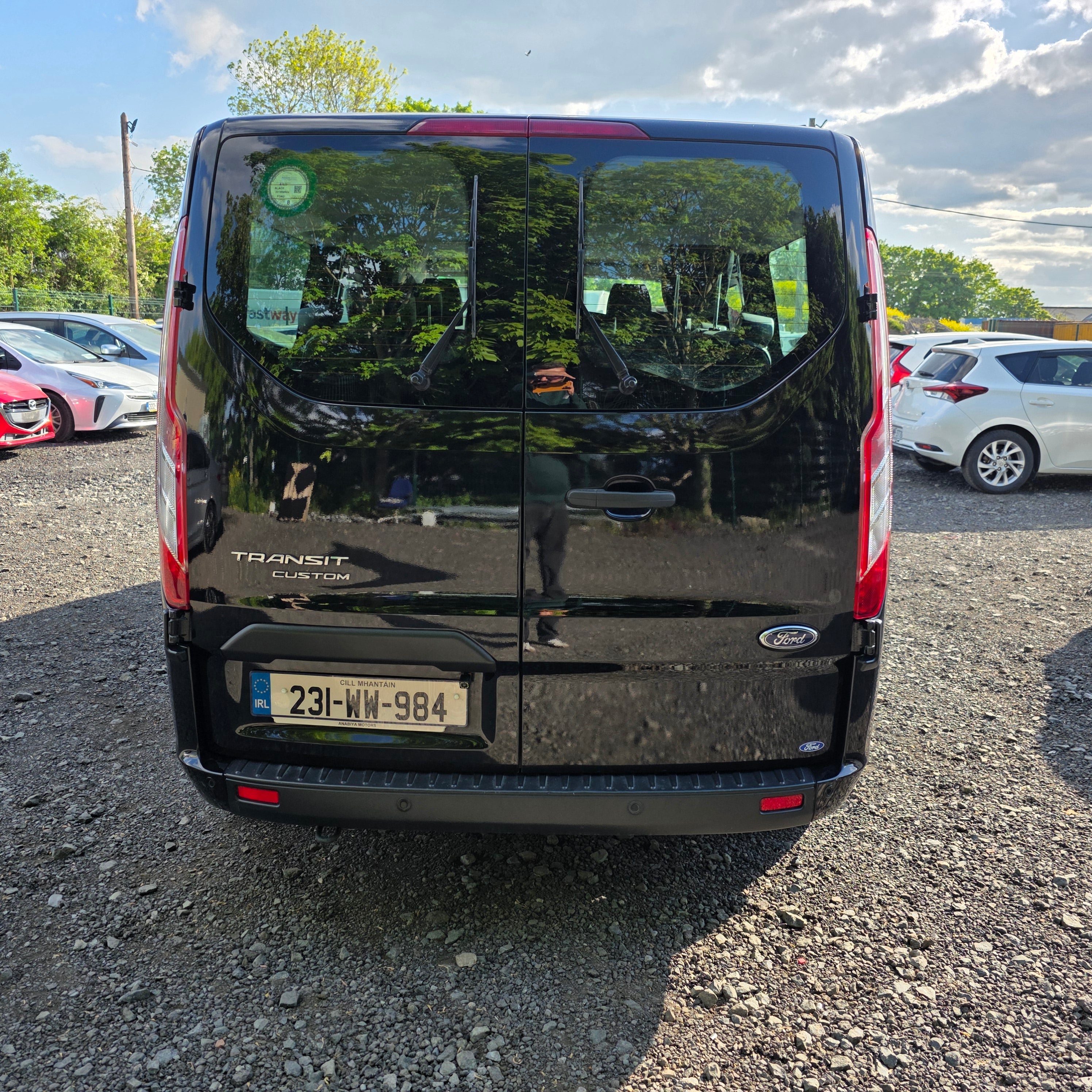 Ford Transit Custom Taxi 9 Seater