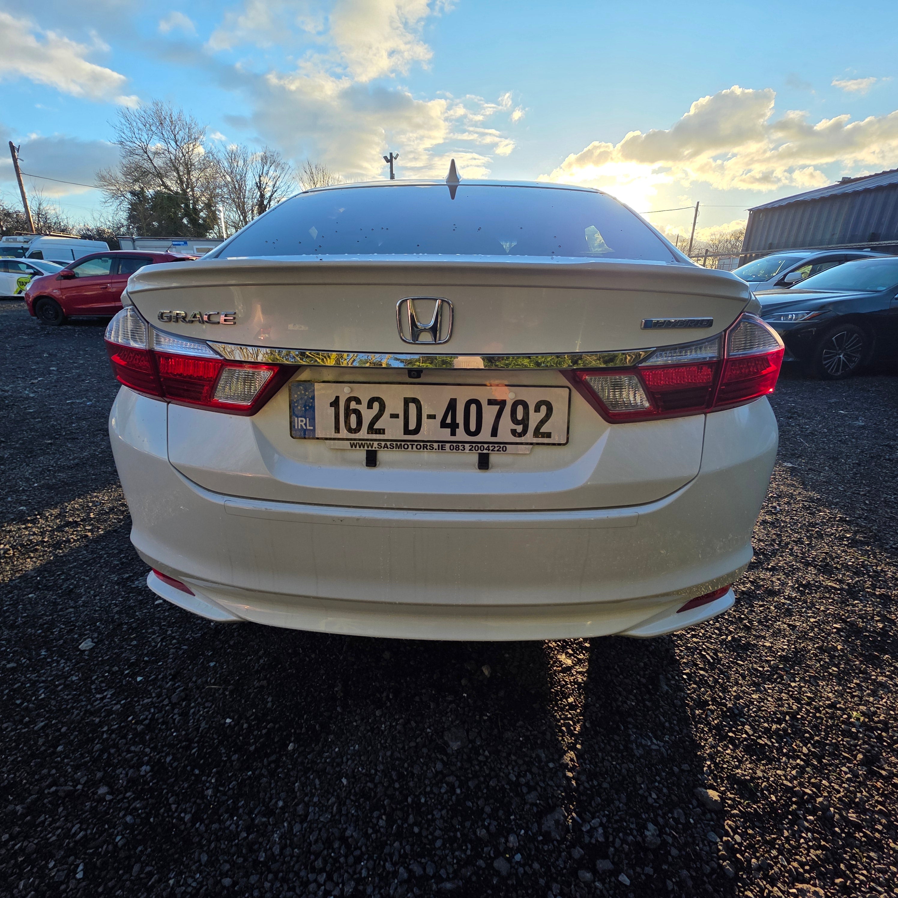Honda Grace 2016 Automatic Hybrid