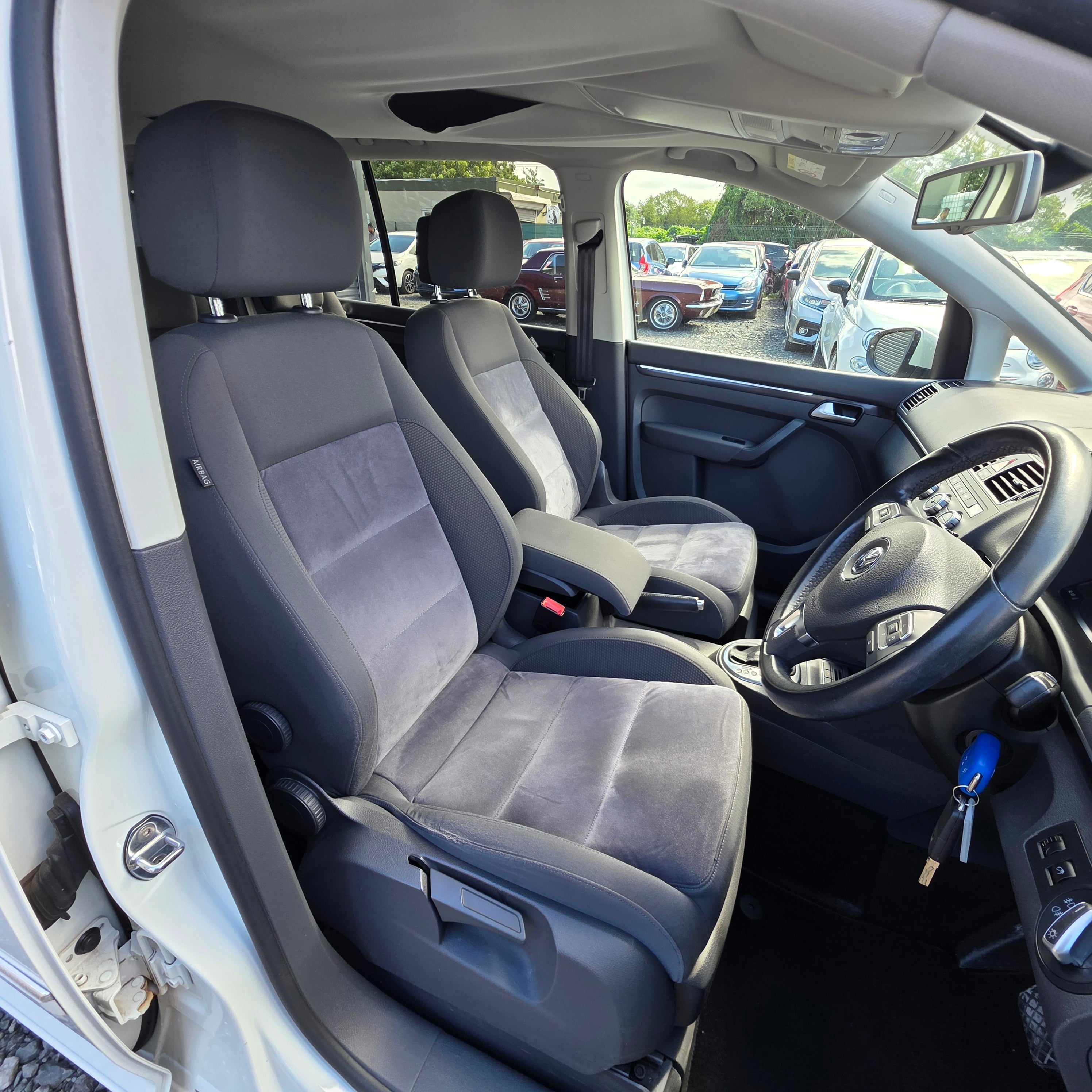Volkswagen Touran Automatic 2015 Highline
