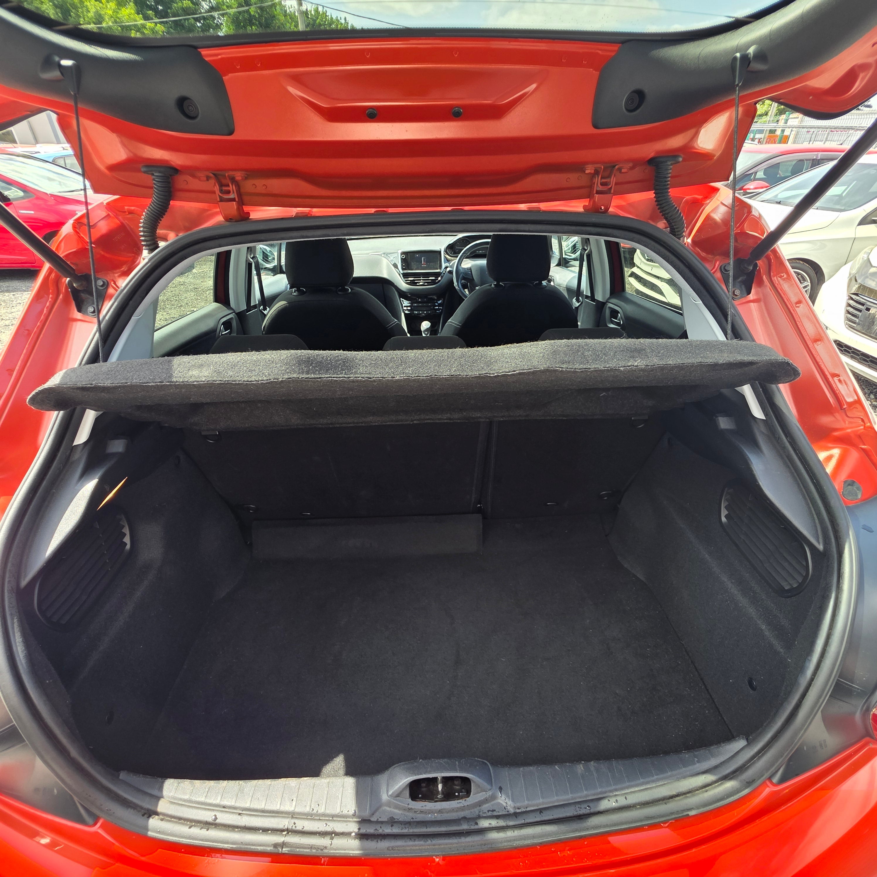 Peugeot 208 Automatic 2017 Low Miles