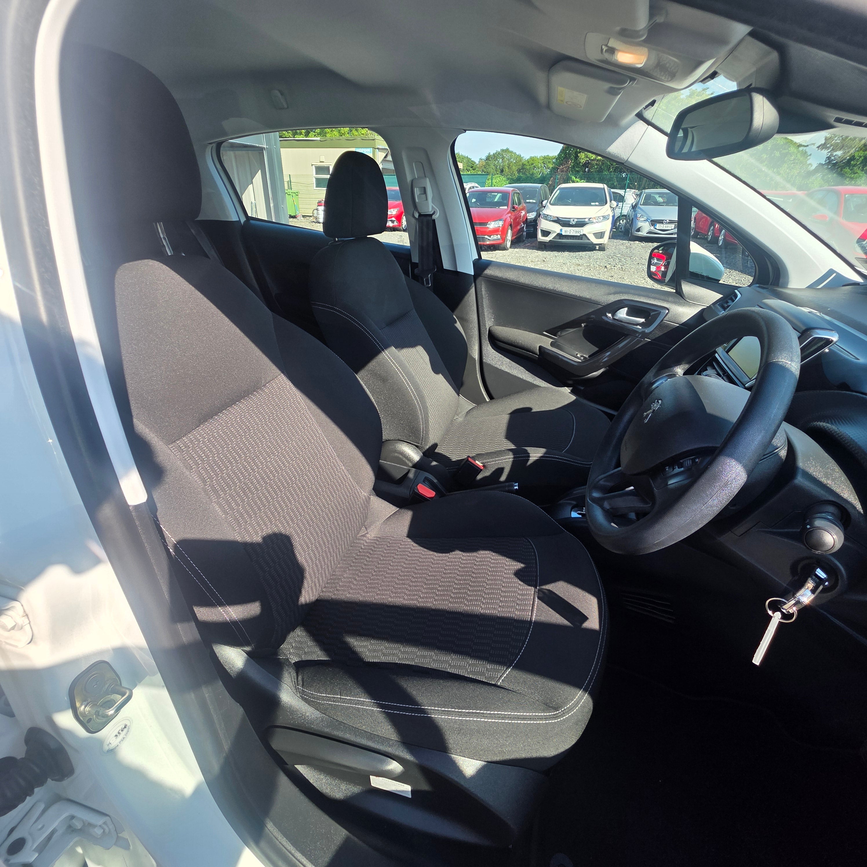 Peugeot 208 Automatic 2017