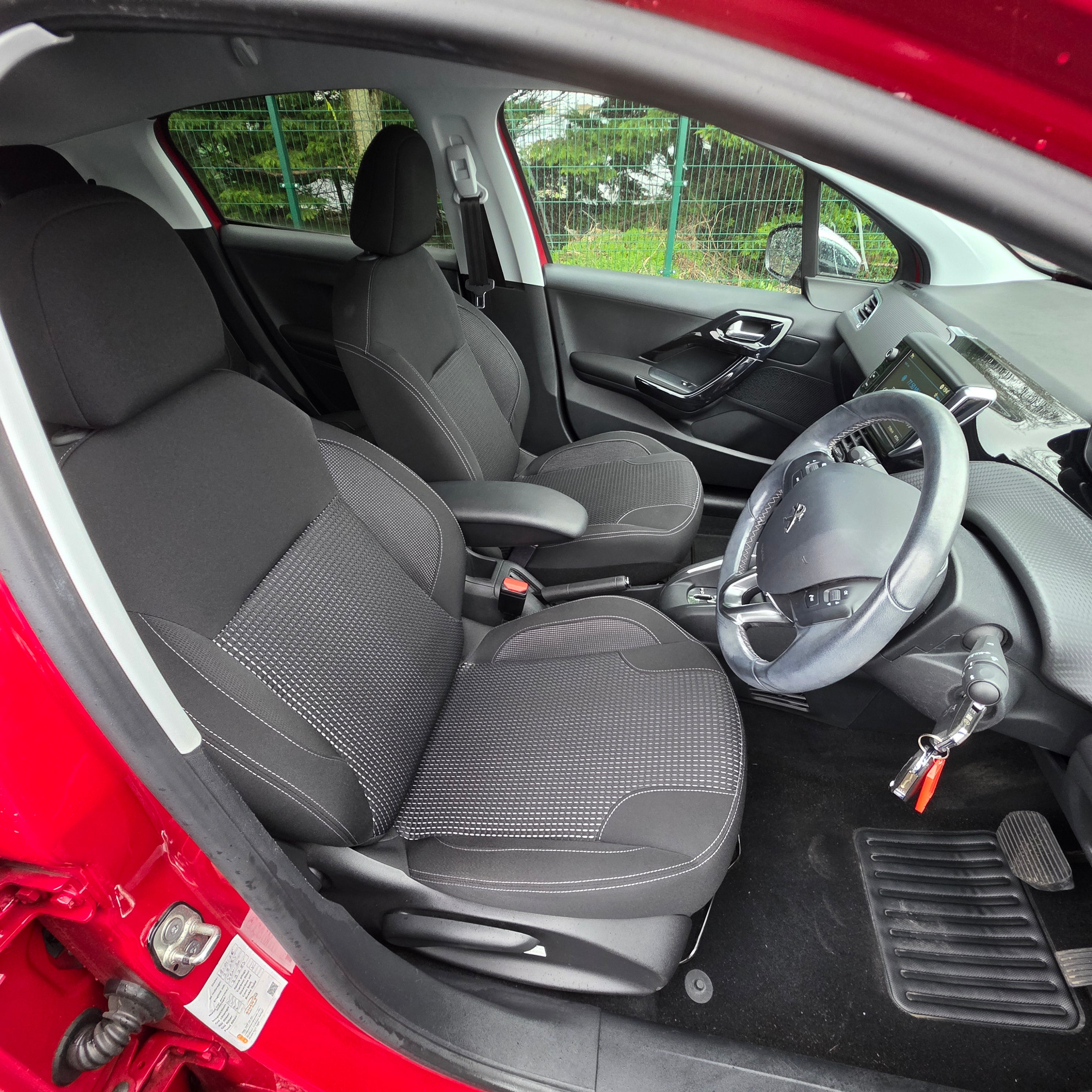 Peugeot 208 Automatic 2017