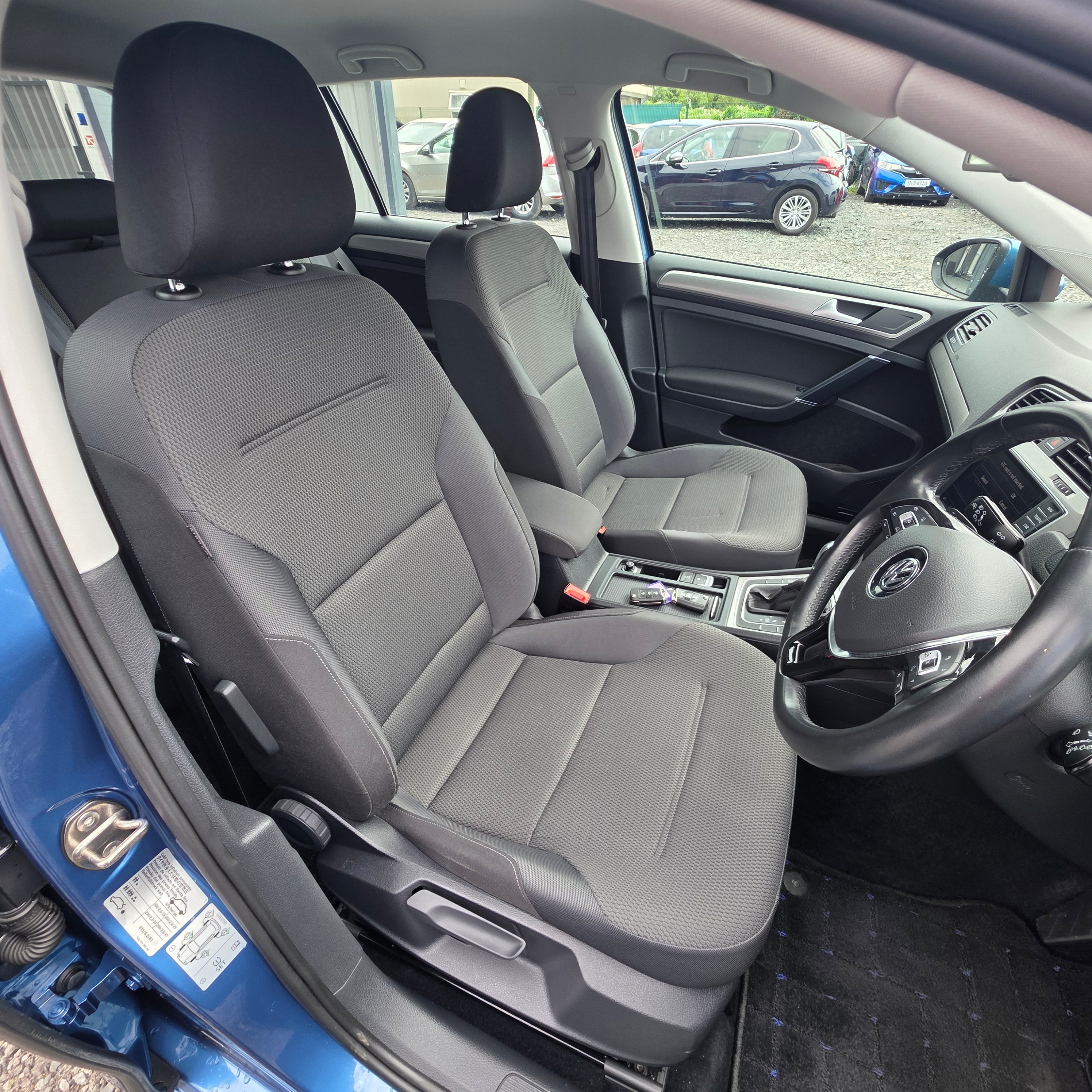 Volkswagen Golf Automatic 2015 Bluemotion
