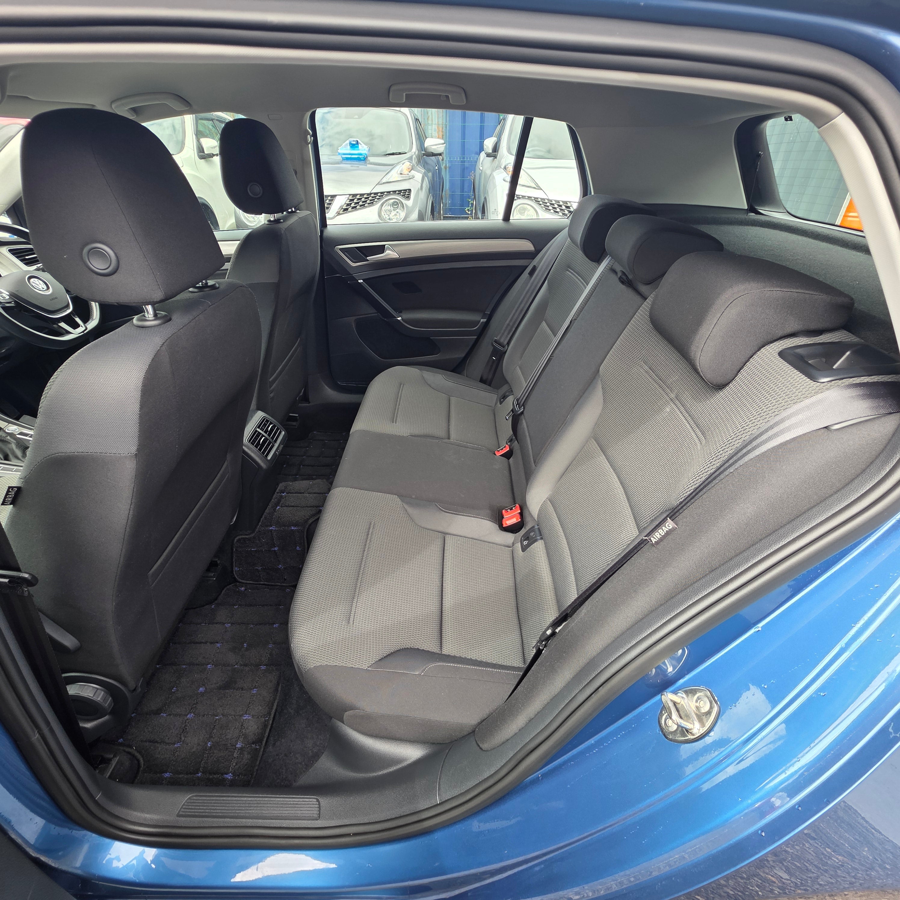 Volkswagen Golf Automatic 2015 Bluemotion