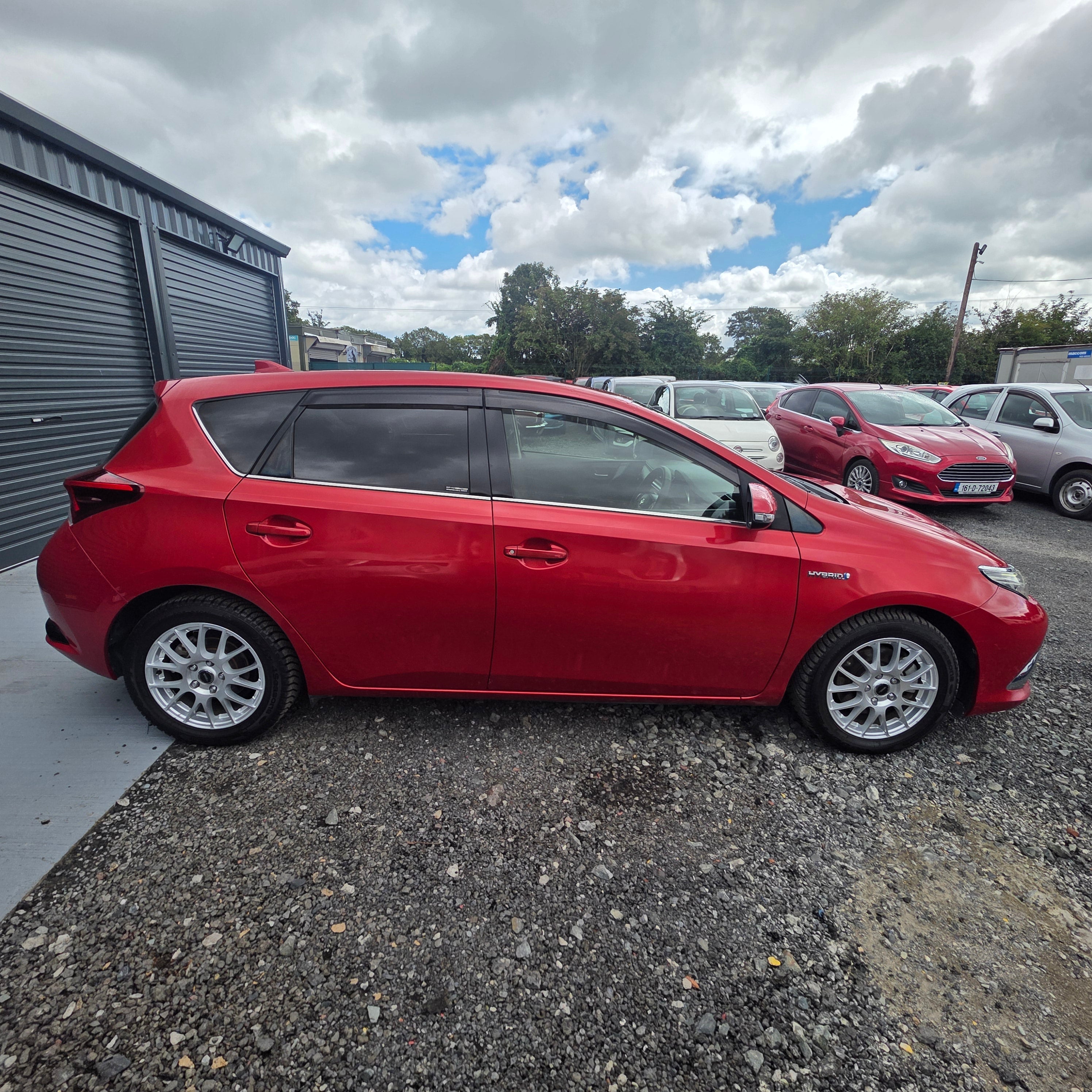 Toyota Auris Hybrid Automatic 2017 Low Miles