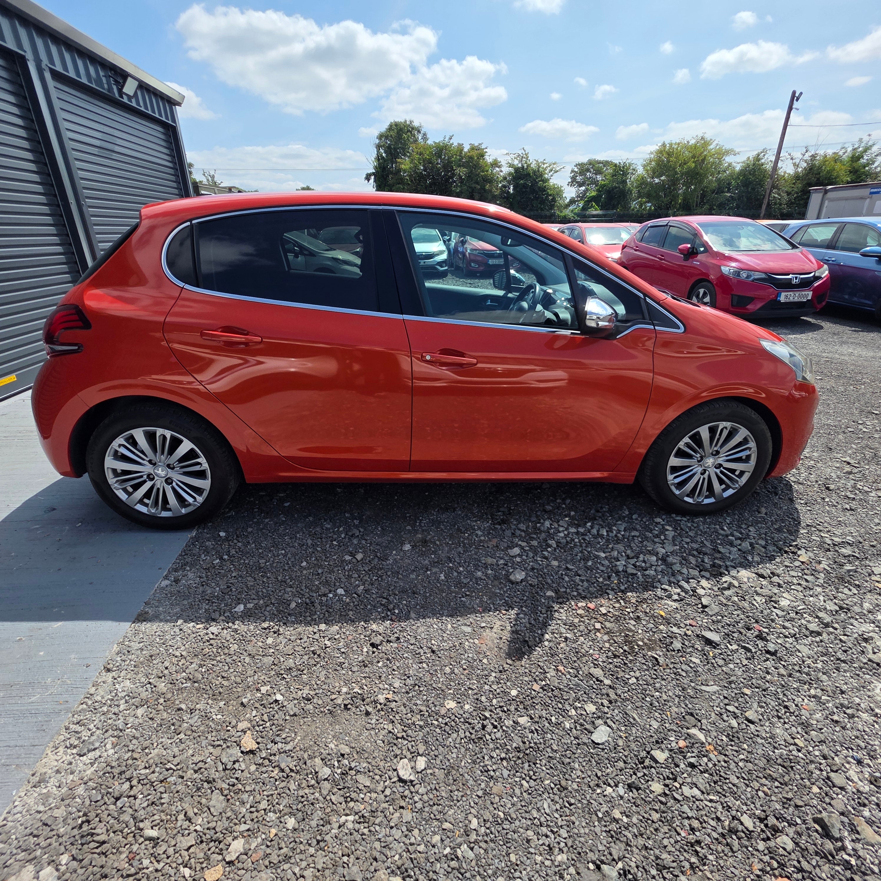 Peugeot 208 Automatic 2017 Low Miles