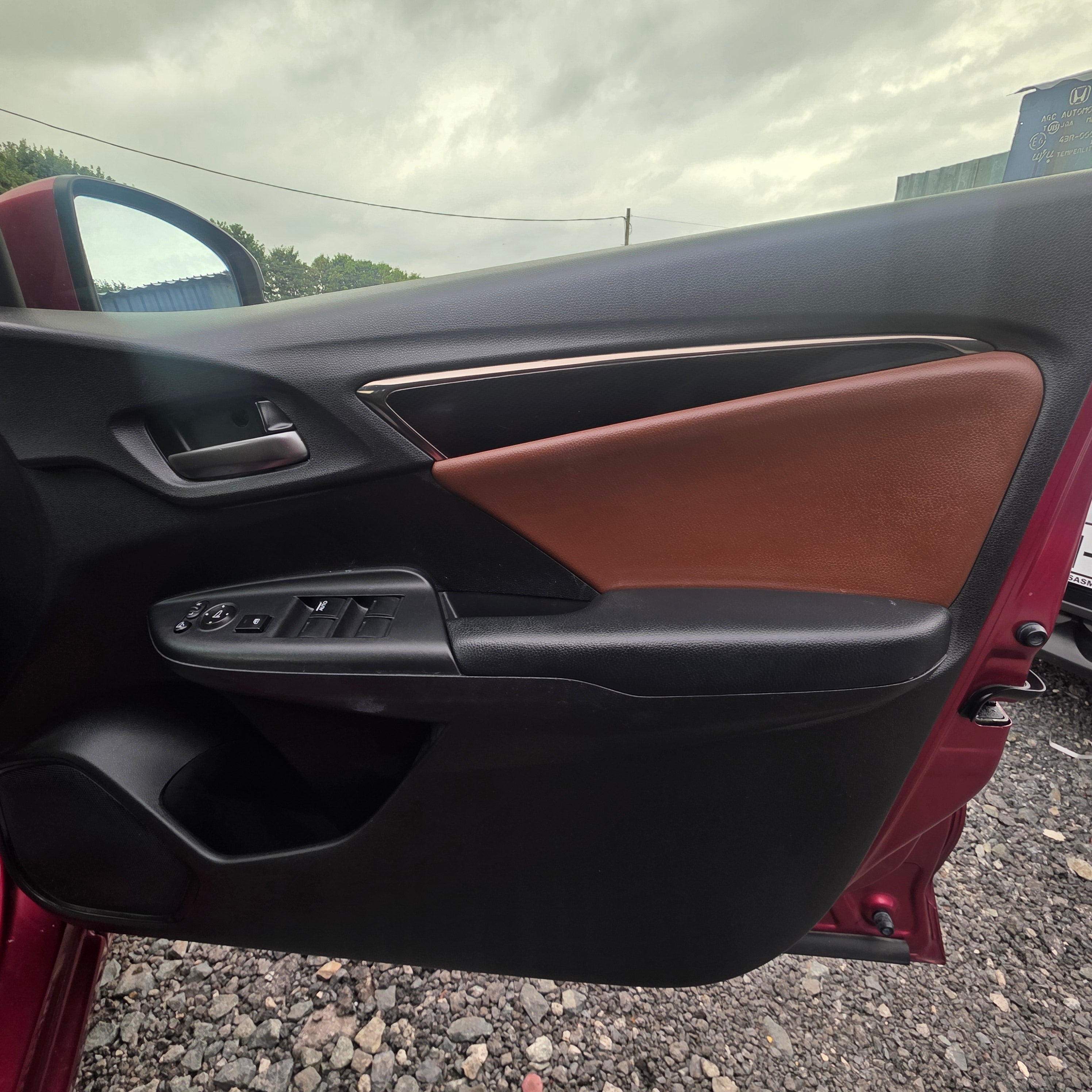 Honda Fit Hybrid Automatic 2018 Leather interior