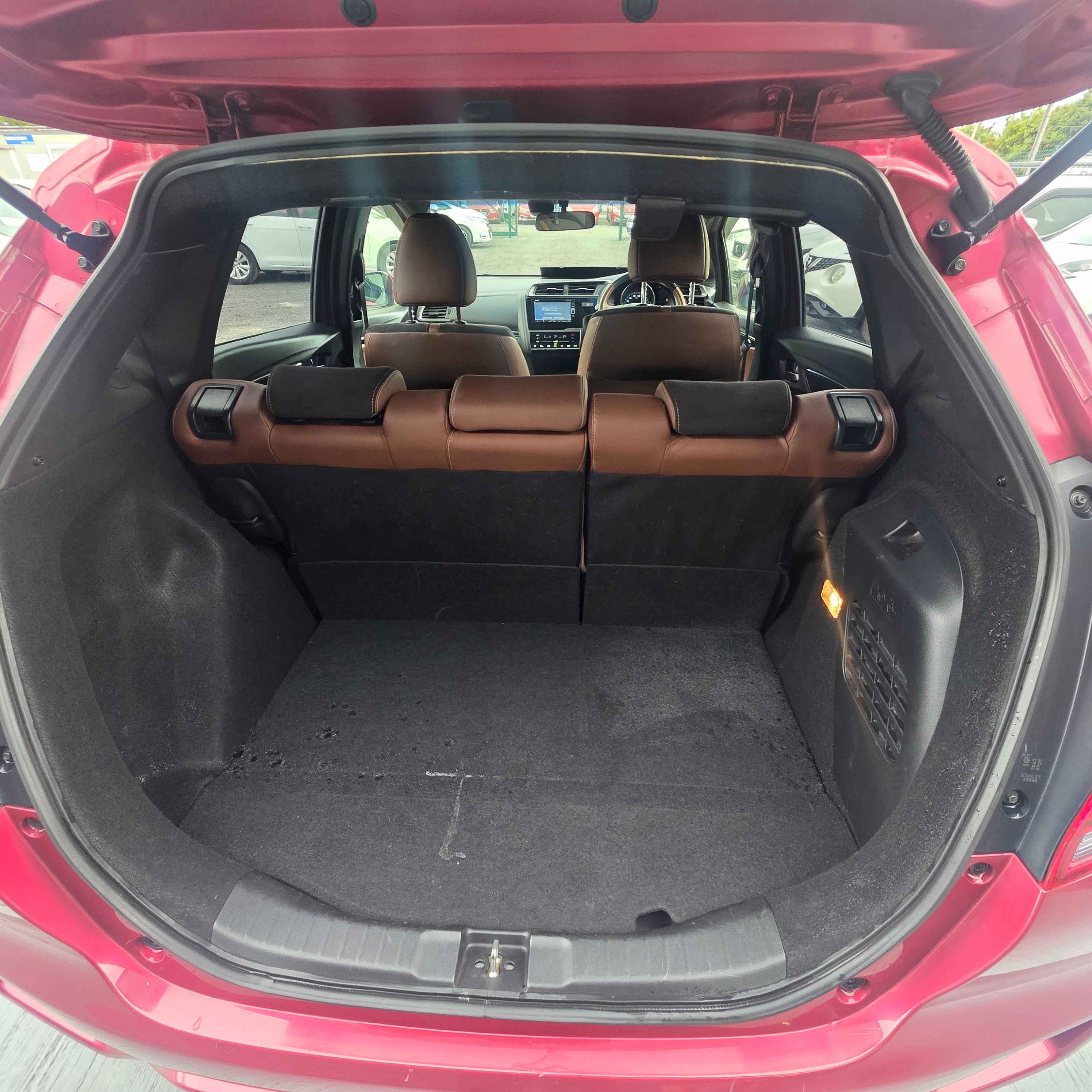 Honda Fit Hybrid Automatic 2018 Leather interior