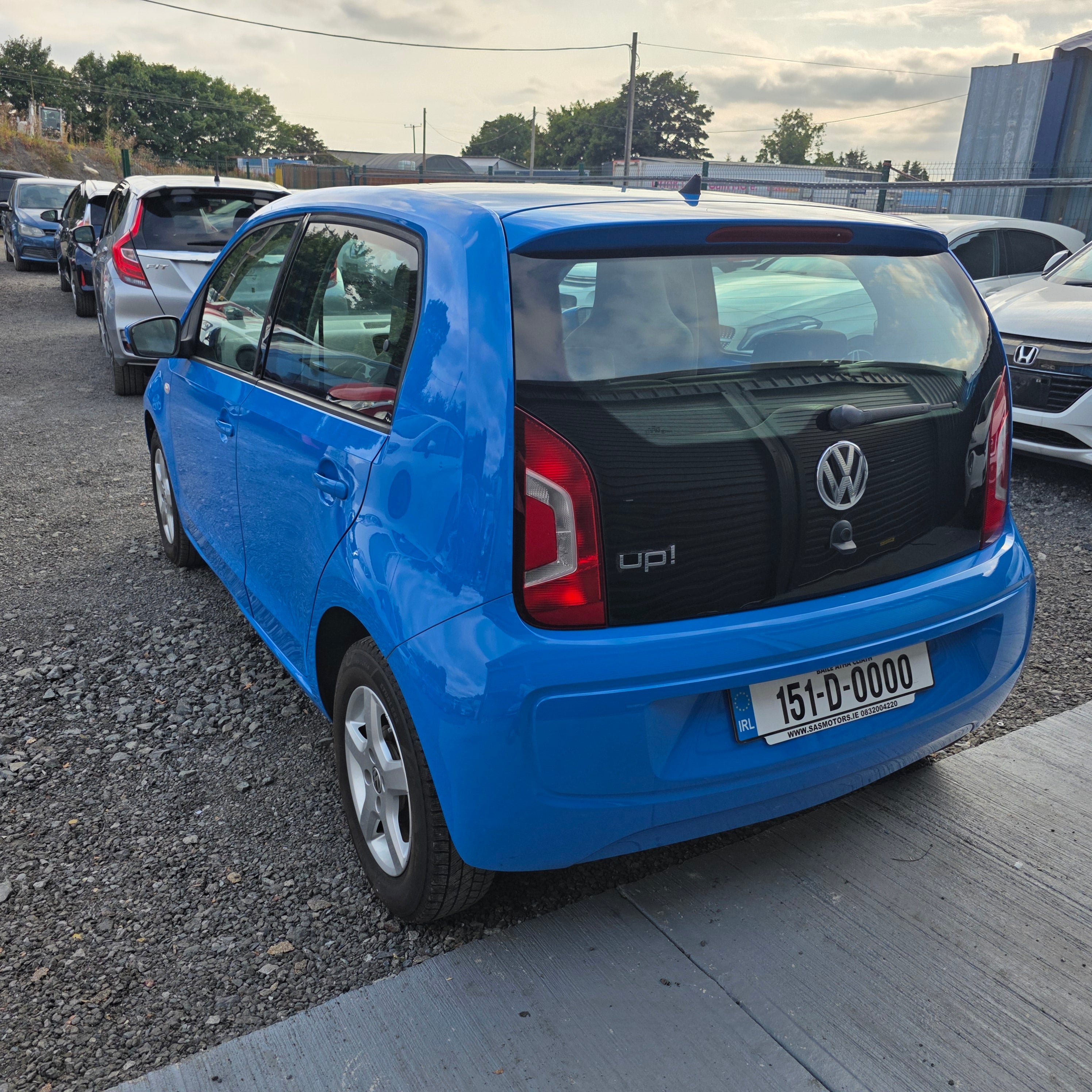 Volkswagen Up Automatic 2015
