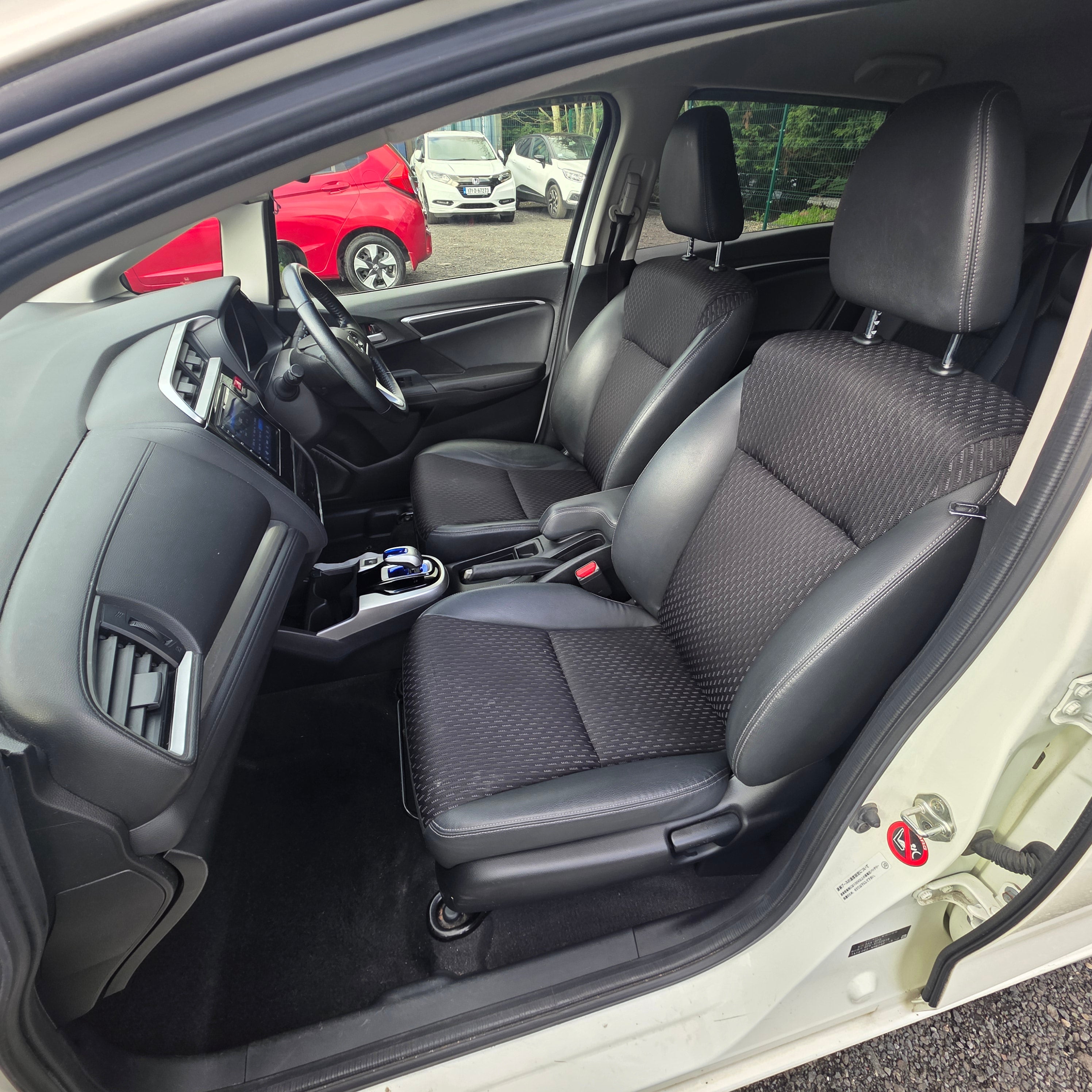 Honda Fit Hybrid Automatic 2014