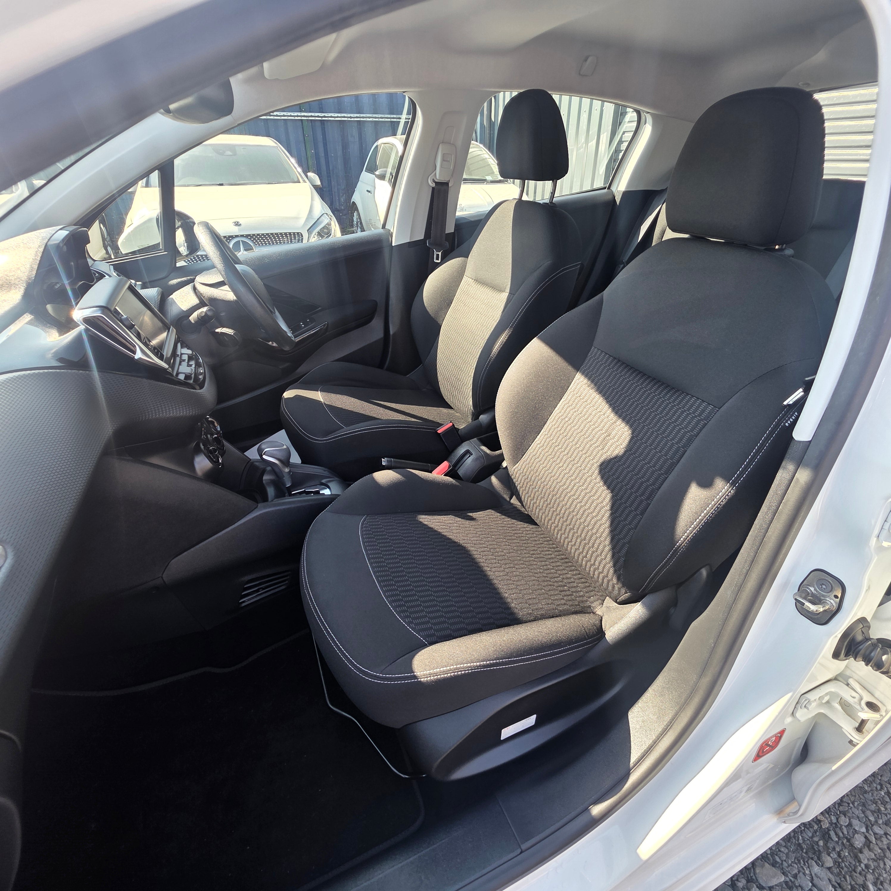Peugeot 208 Automatic 2017
