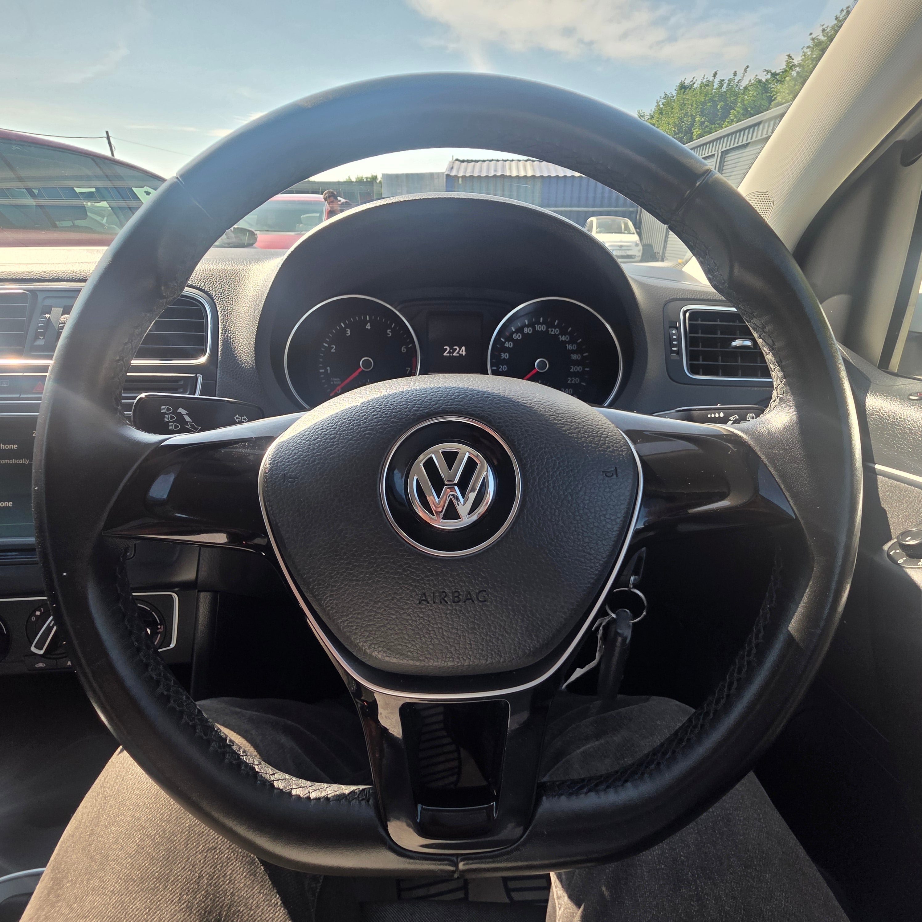 Volkswagen Polo Automatic 2015