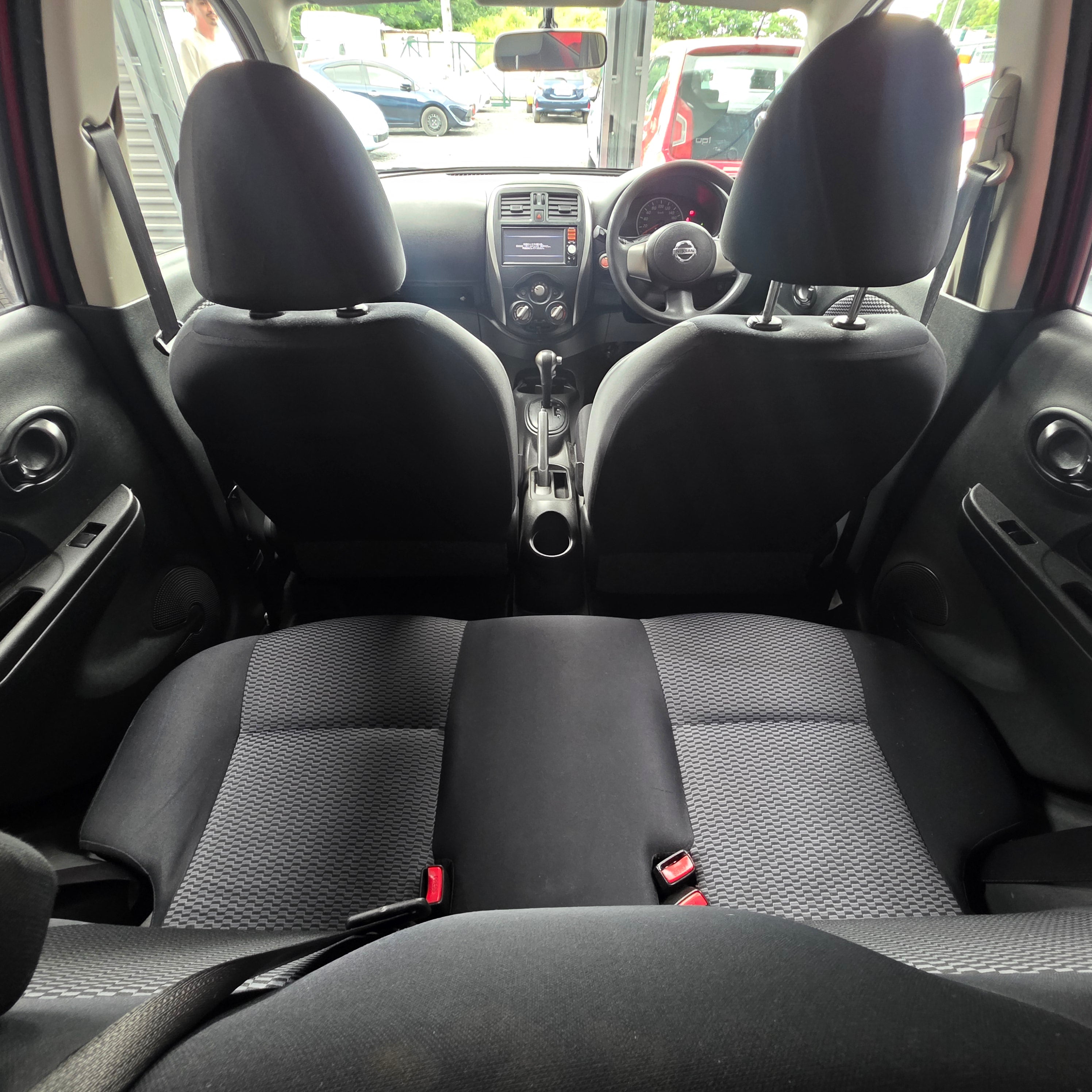 Nissan March Automatic 2014