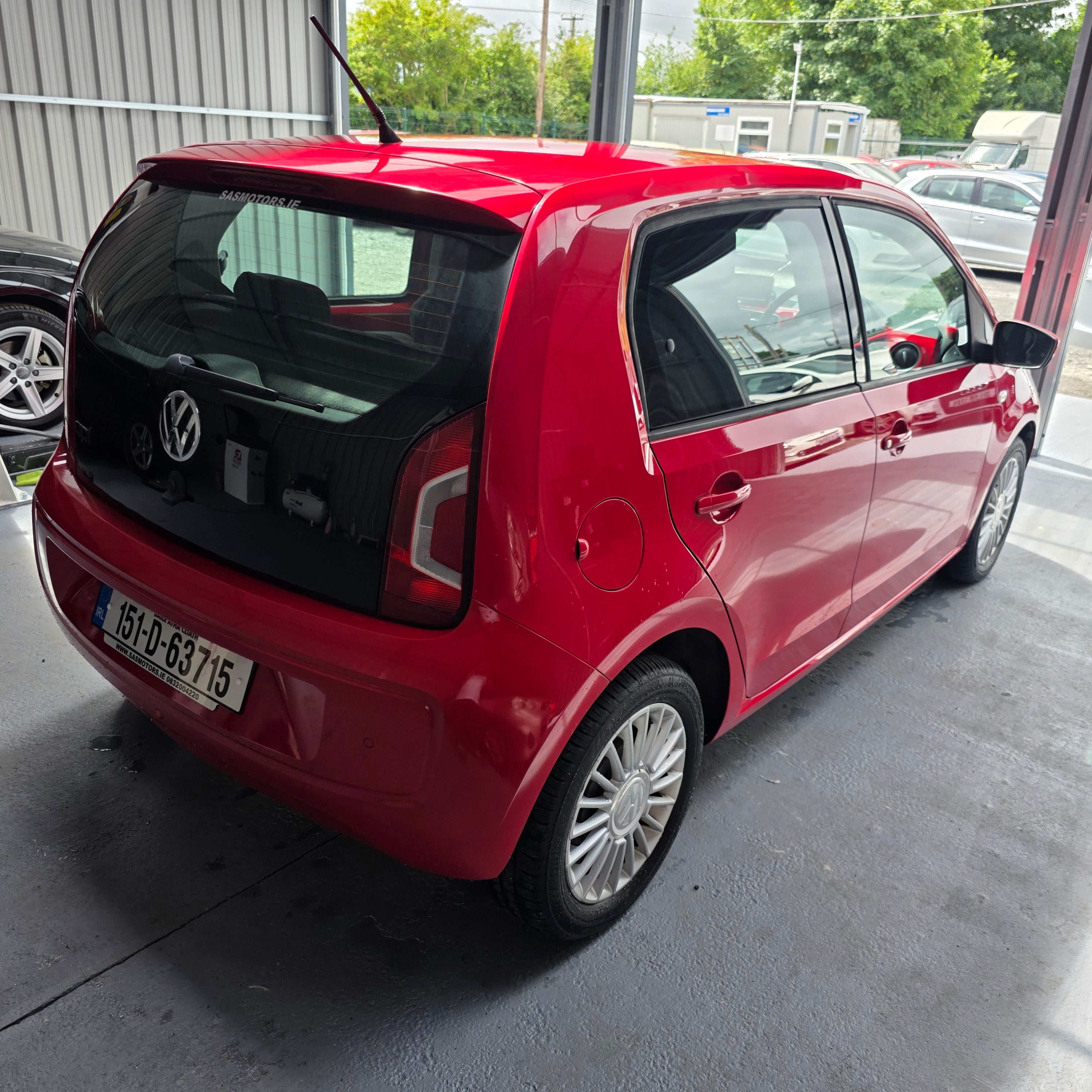 Volkswagen Up Automatic 2015