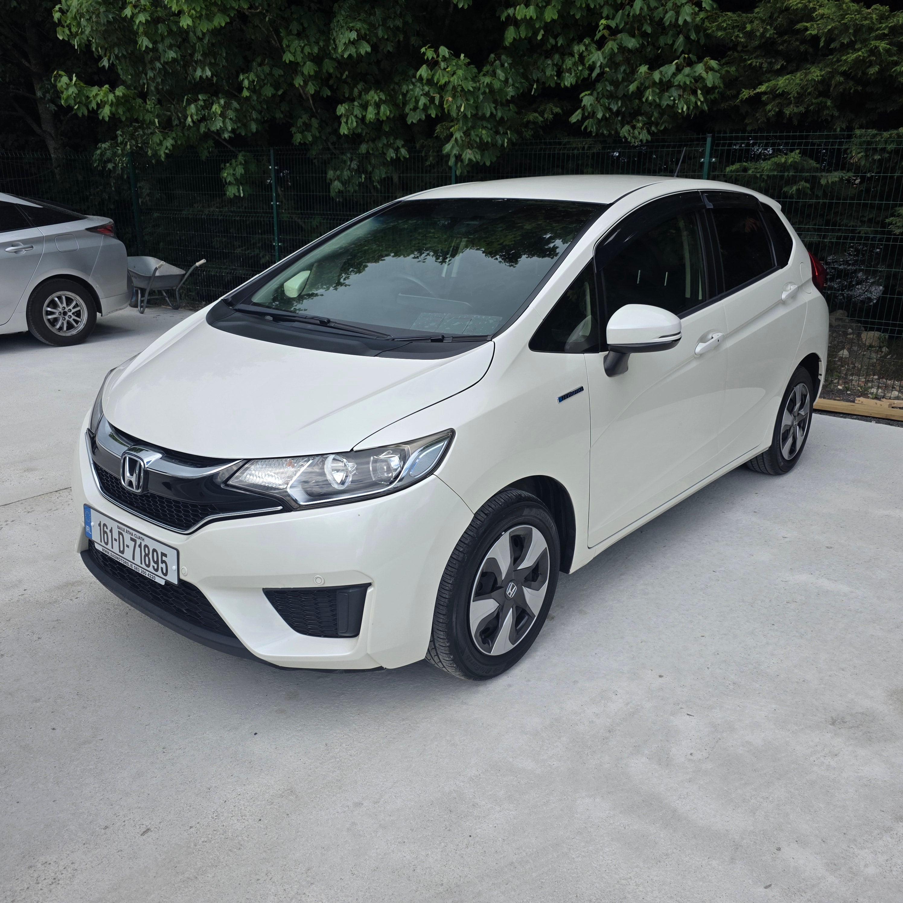 Honda Fit Hybrid Automatic 2016 Low Miles
