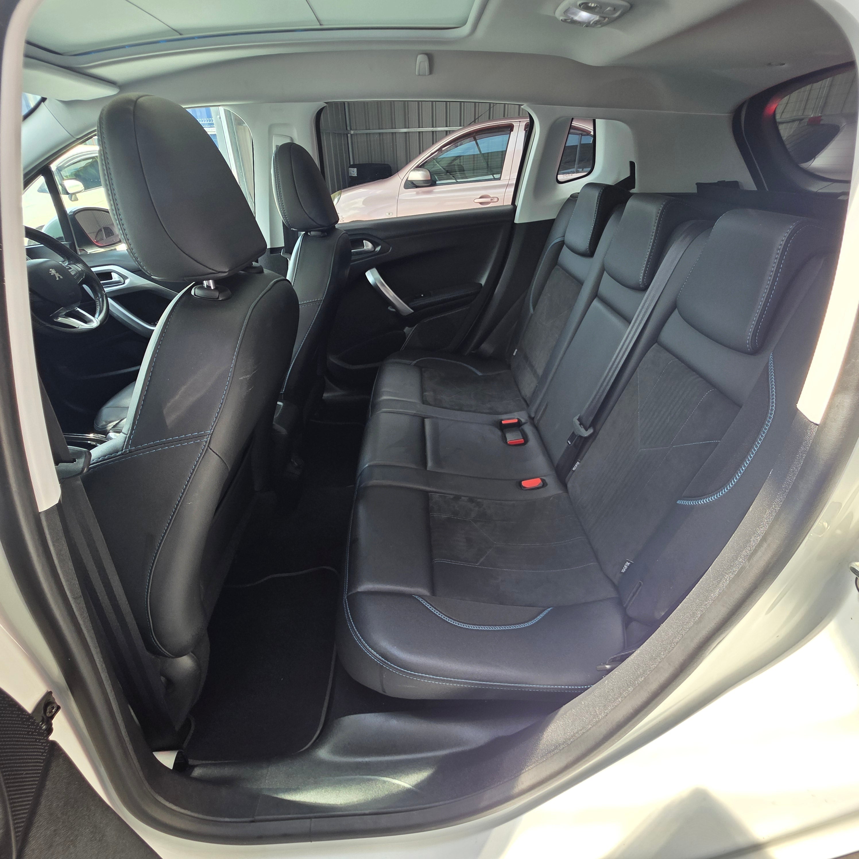 Peugeot 2008 Automatic 2017 Top Spec Panoramic Sunroof