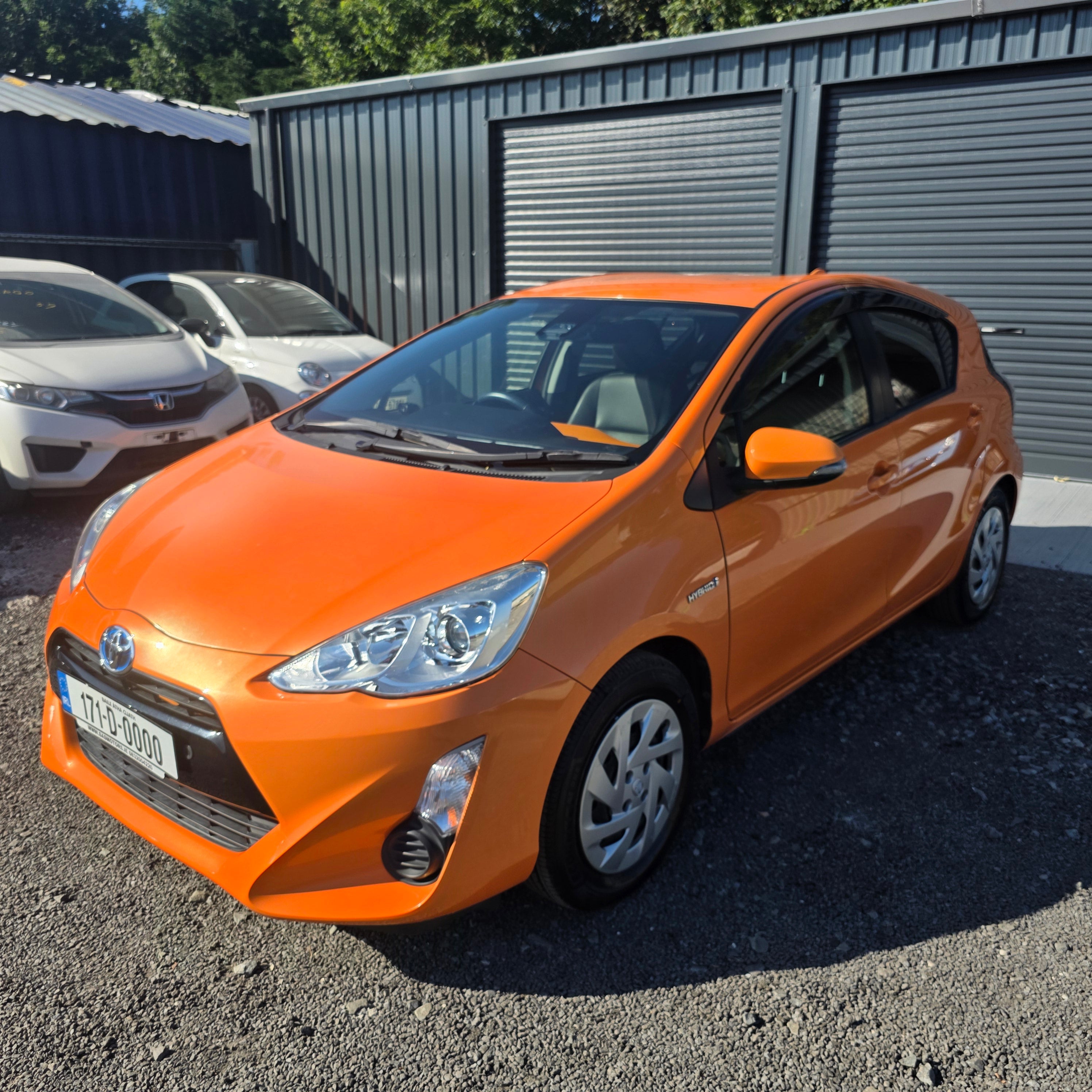 Toyota Aqua Automatic Hybrid 2017