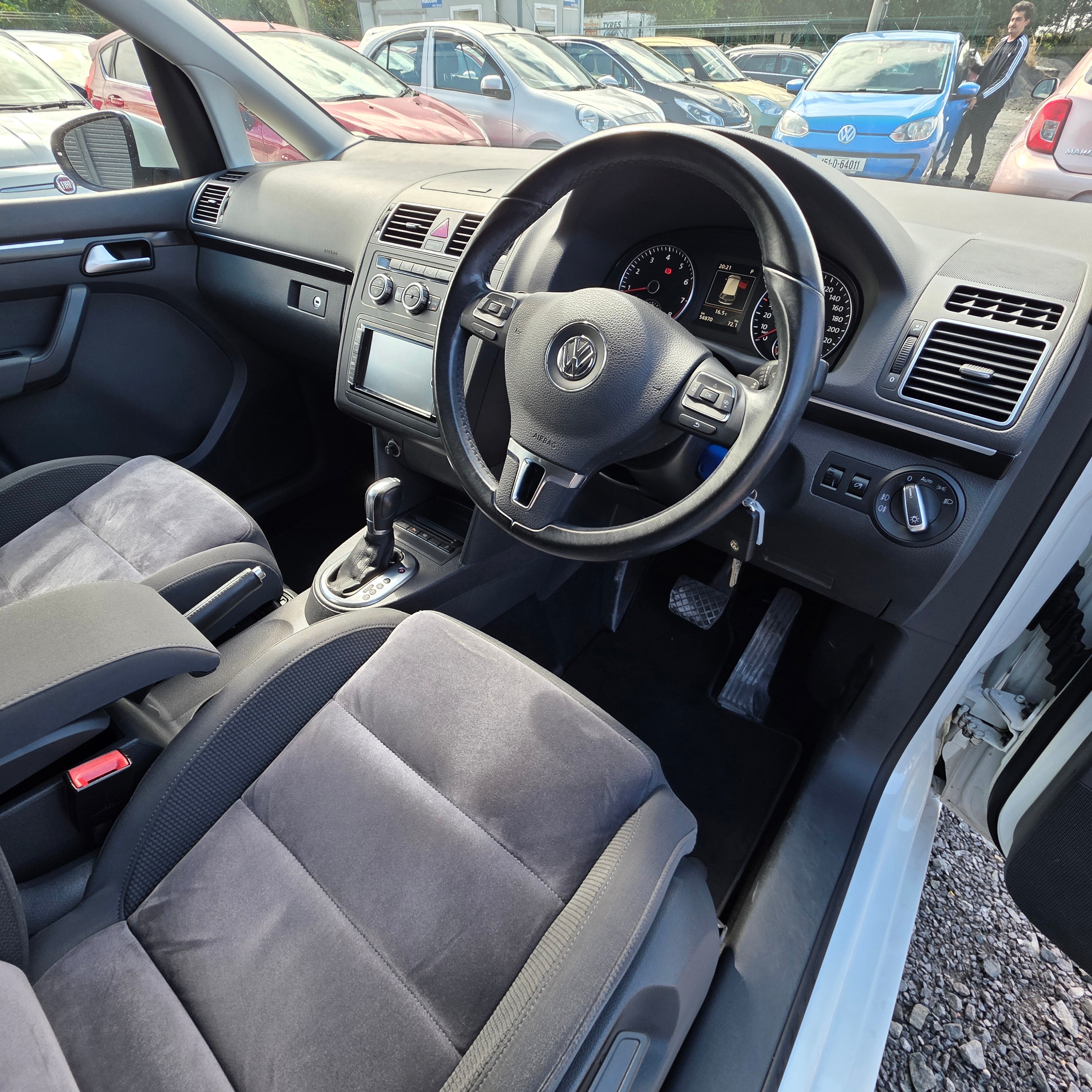 Volkswagen Touran Automatic 2015 Highline
