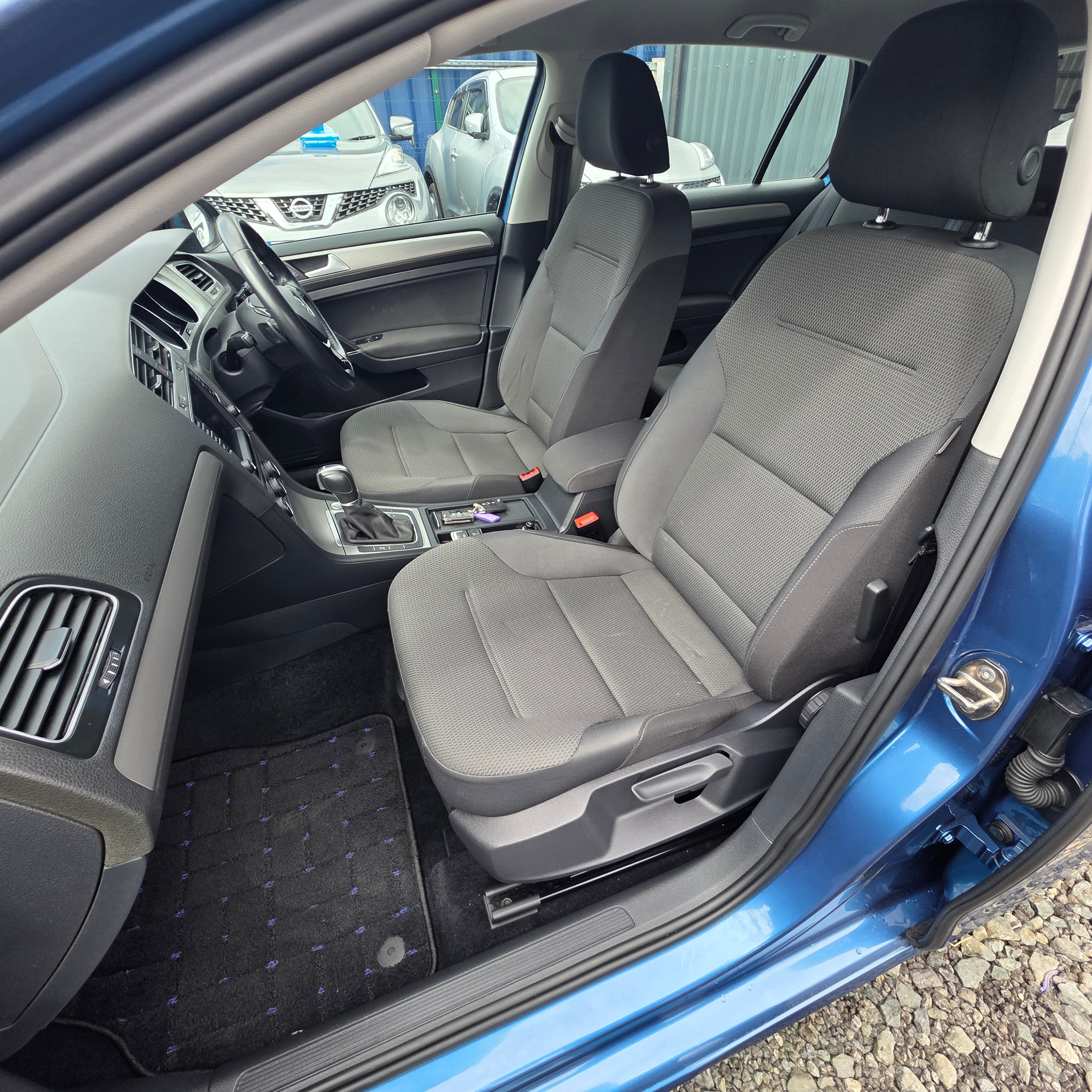 Volkswagen Golf Automatic 2015 Bluemotion