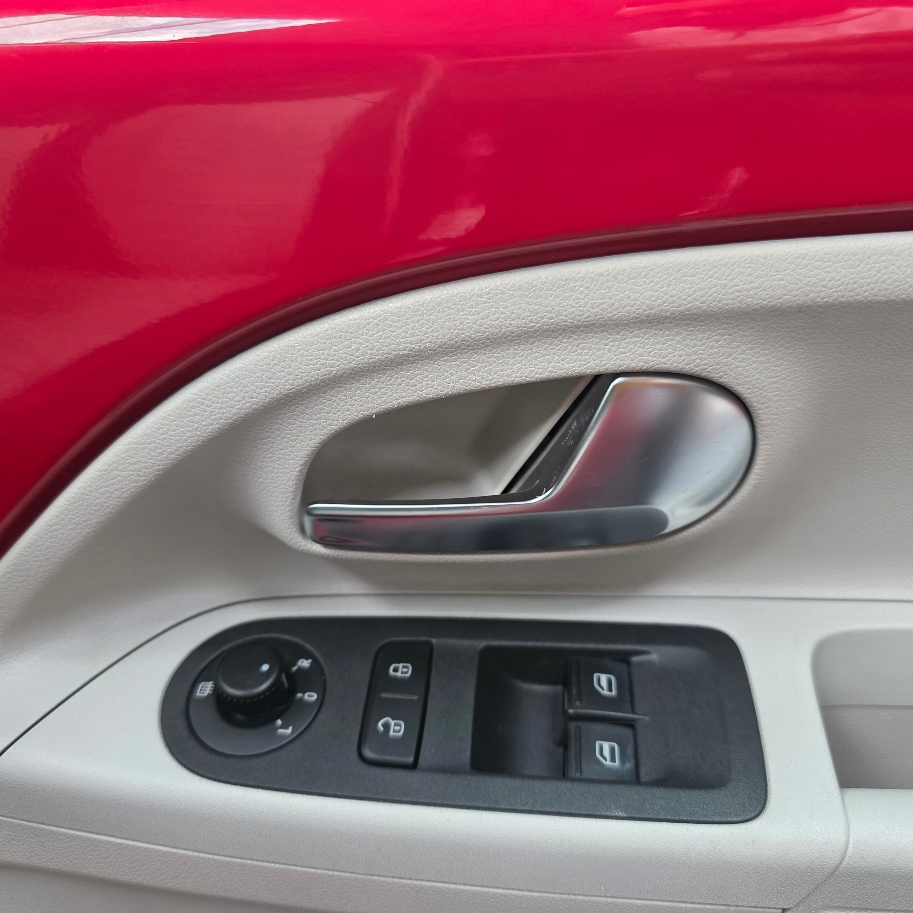Volkswagen Up Automatic 2015