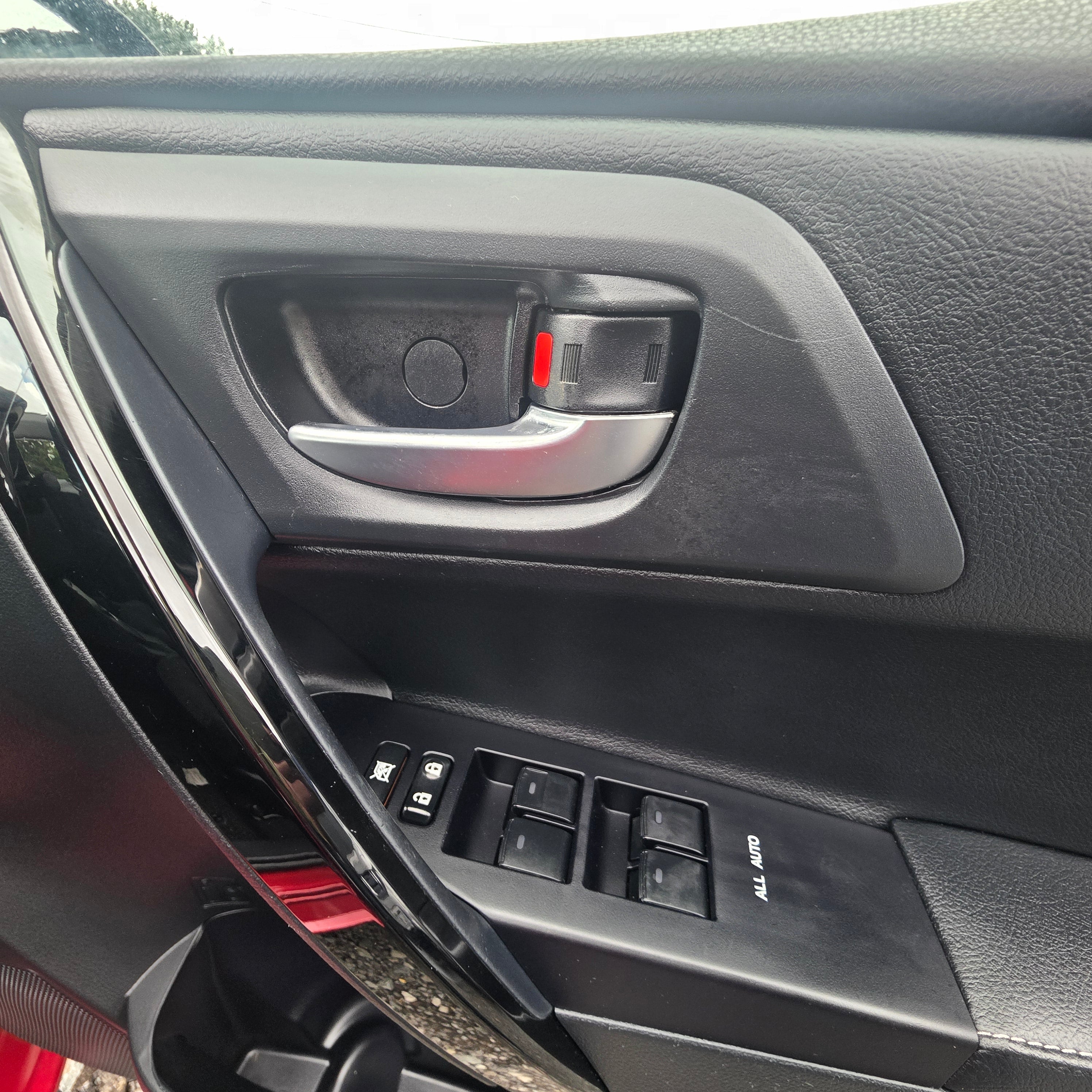 Toyota Auris Hybrid Automatic 2017 Low Miles