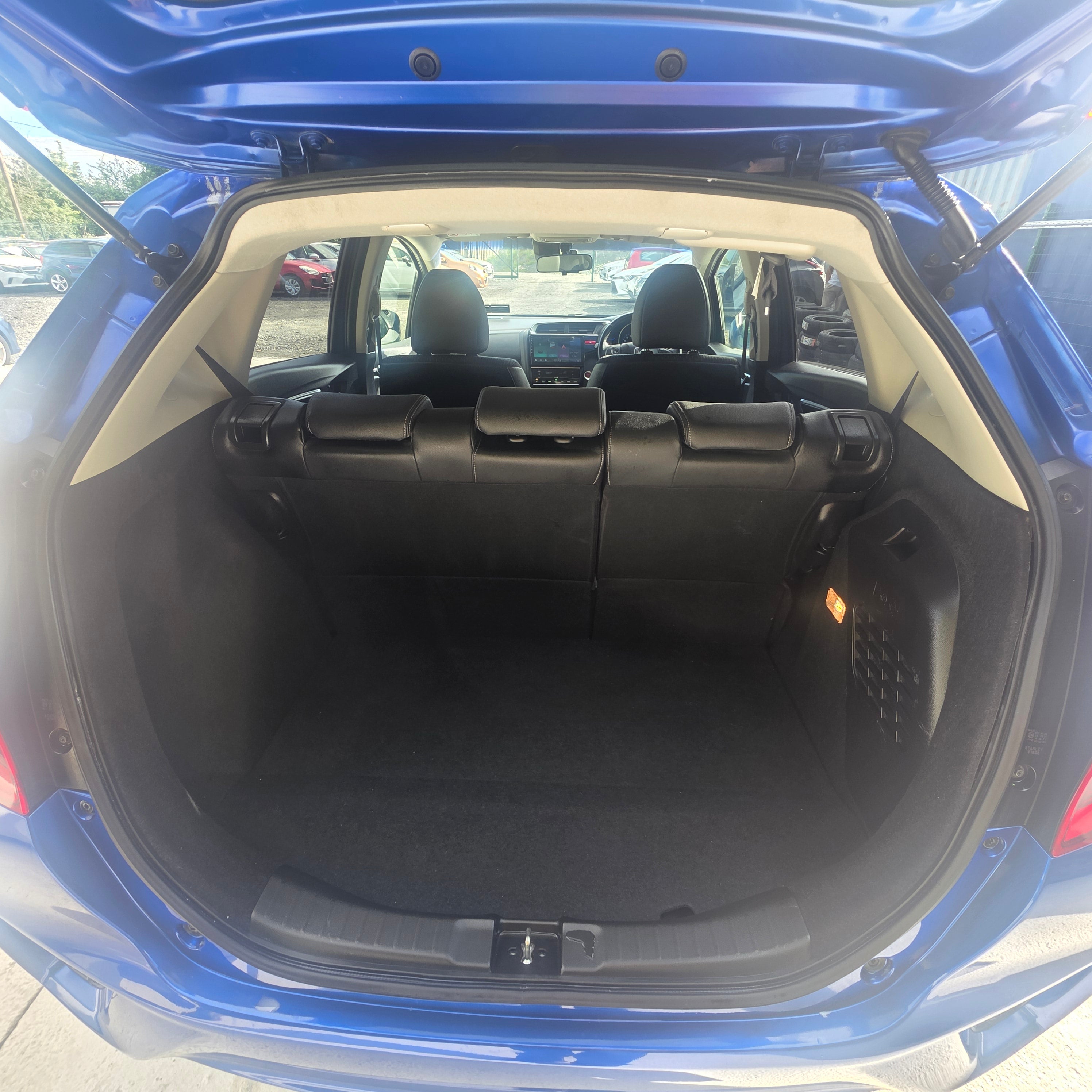 Honda Fit Hybrid Automatic 2017 Low Miles