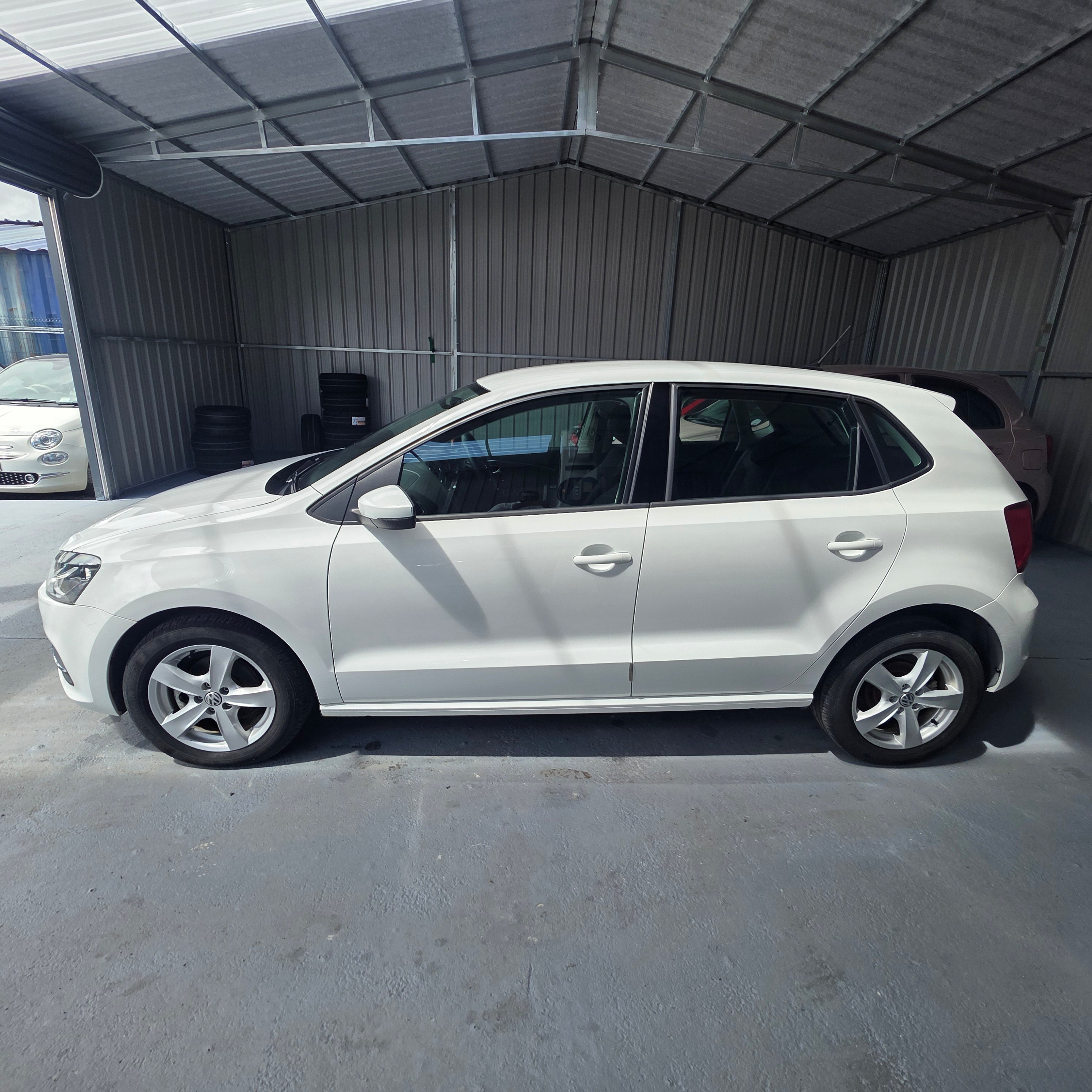 Volkswagen Polo Automatic 2014
