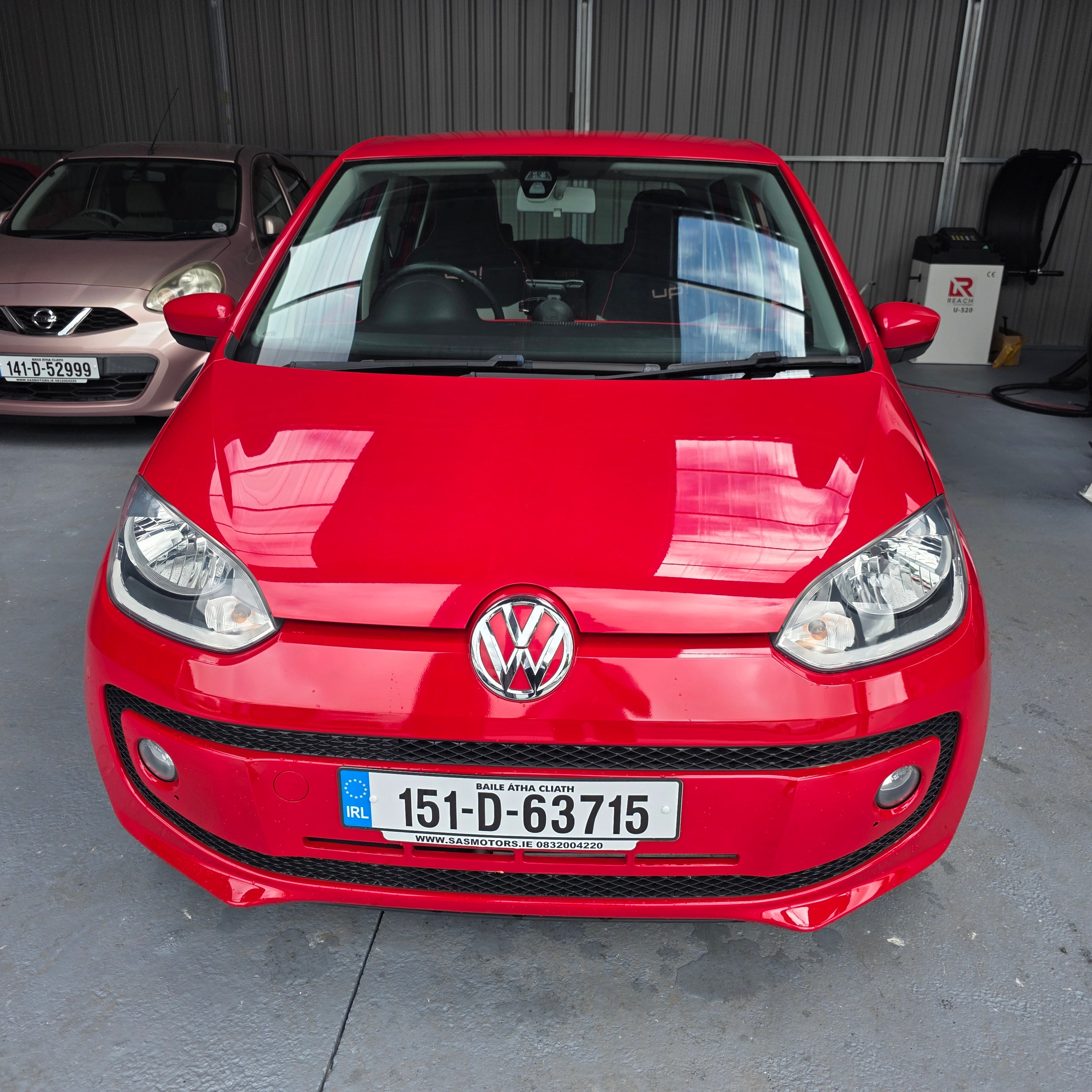 Volkswagen Up Automatic 2015
