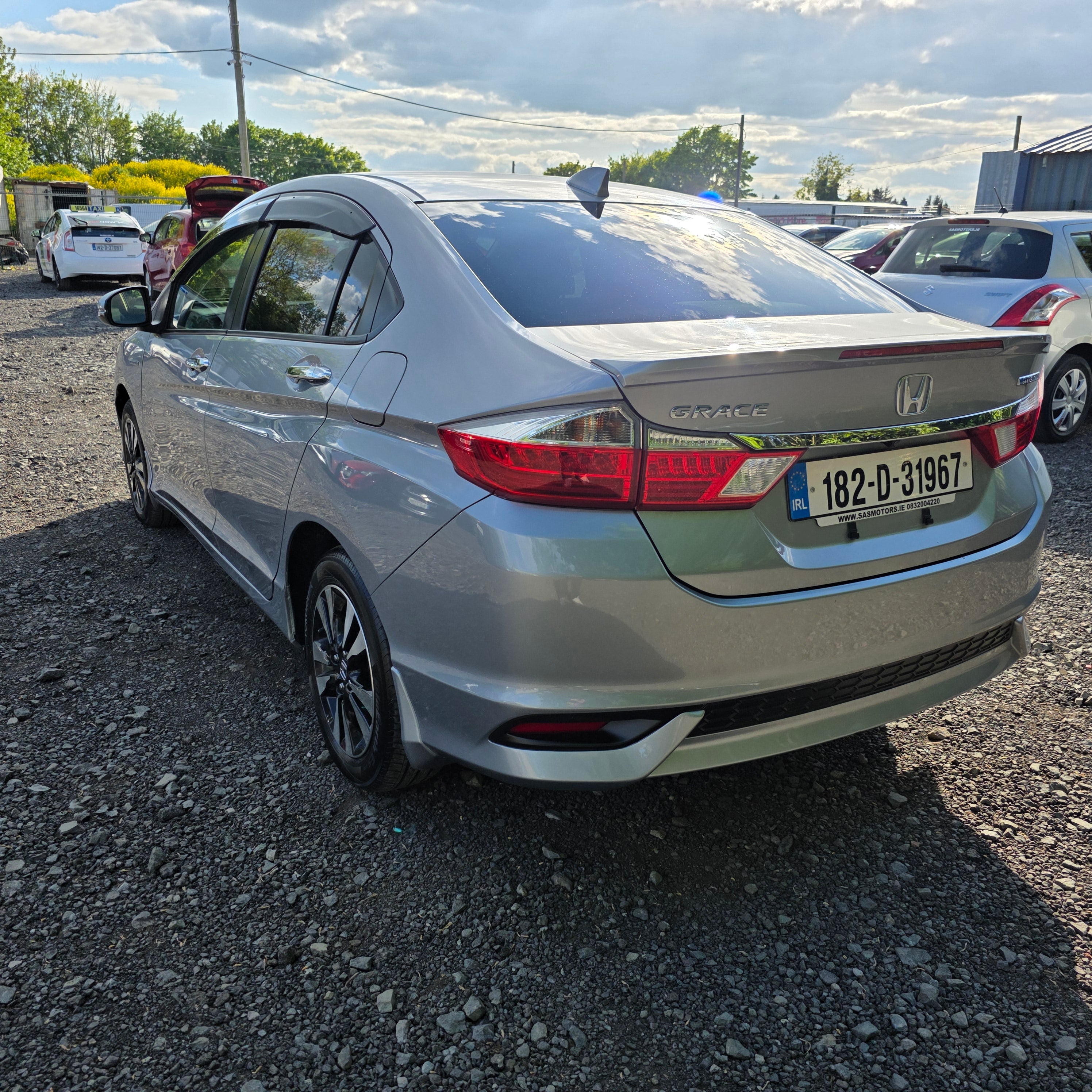 Honda Grace Automatic Hybrid 2018