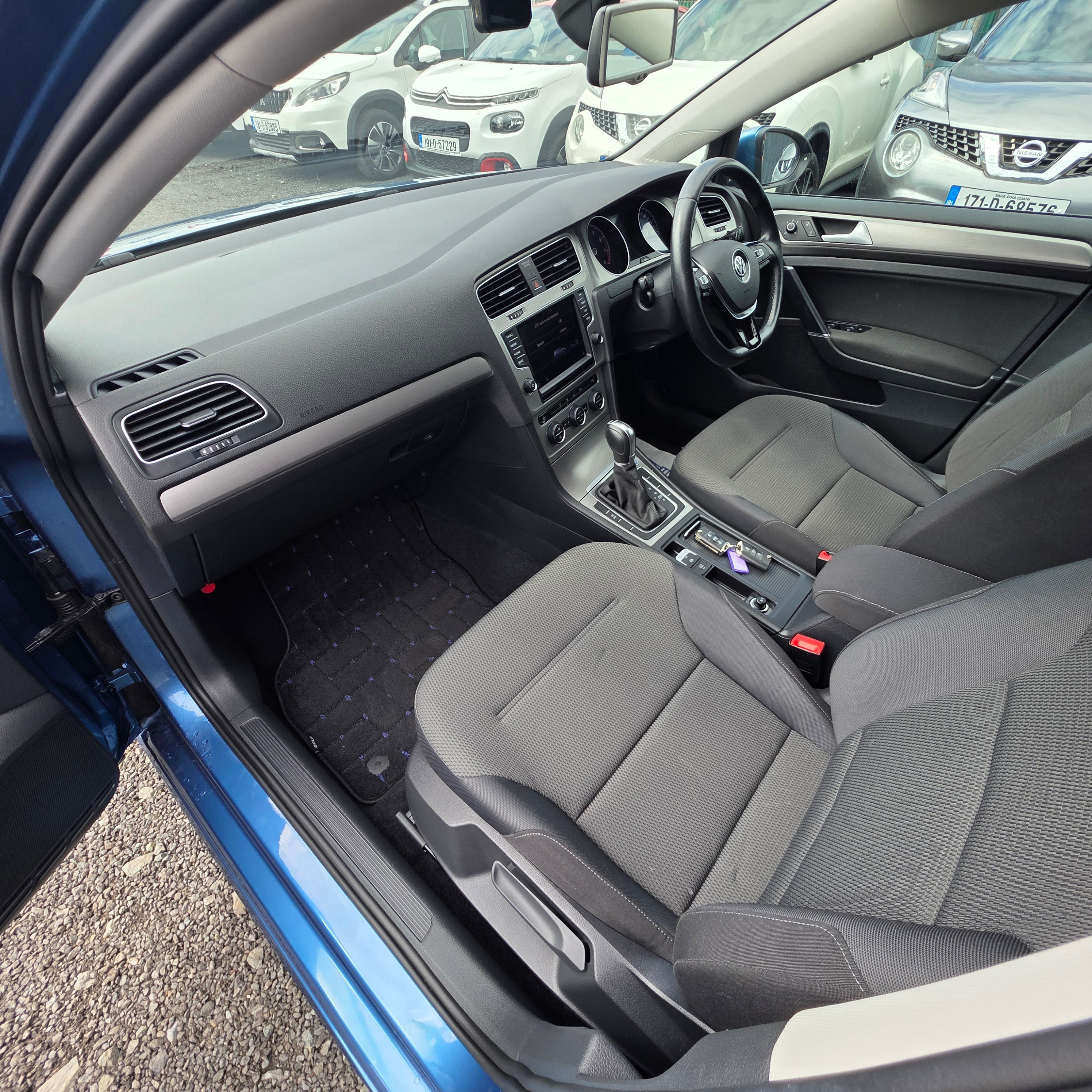 Volkswagen Golf Automatic 2015 Bluemotion