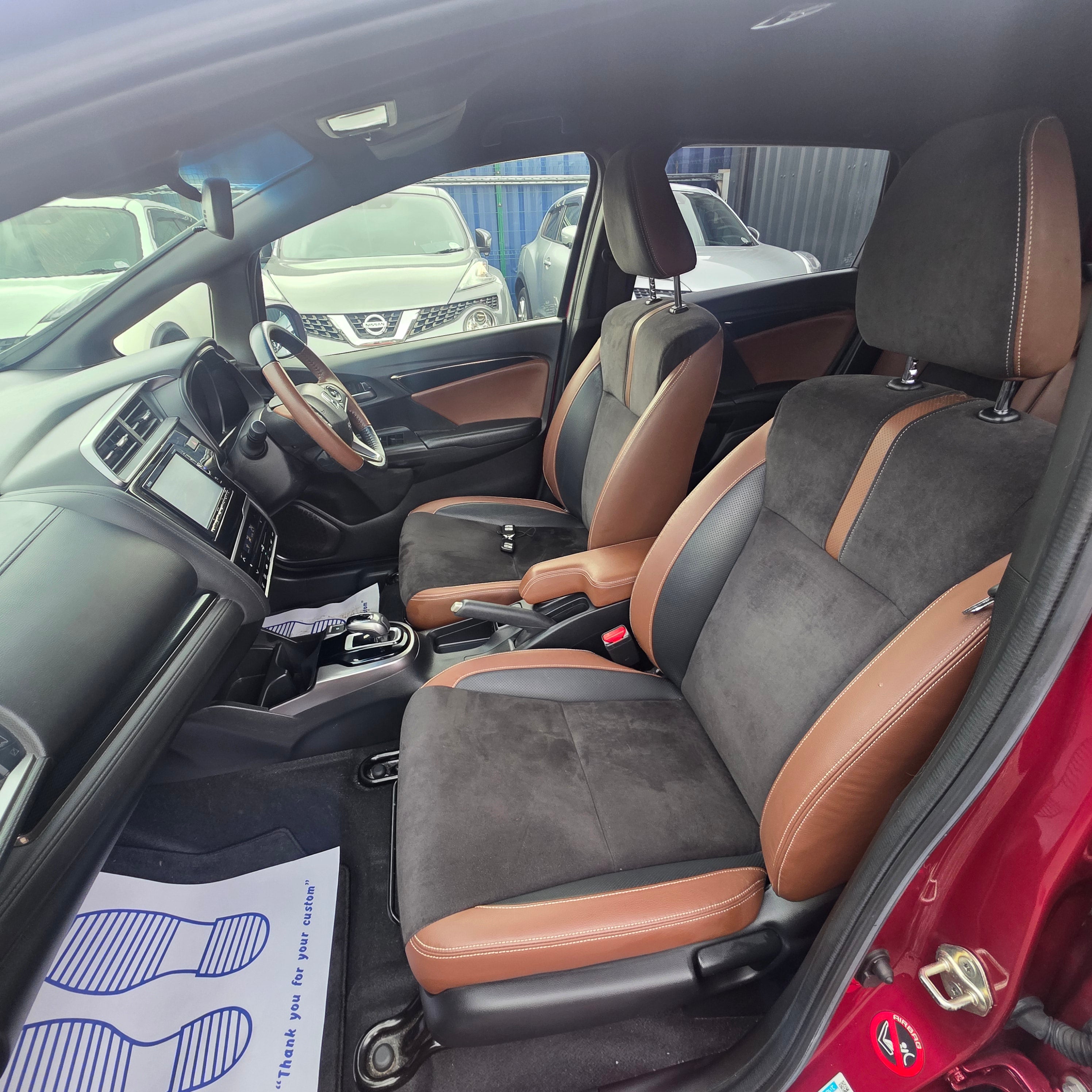 Honda Fit Hybrid Automatic 2018 Leather interior