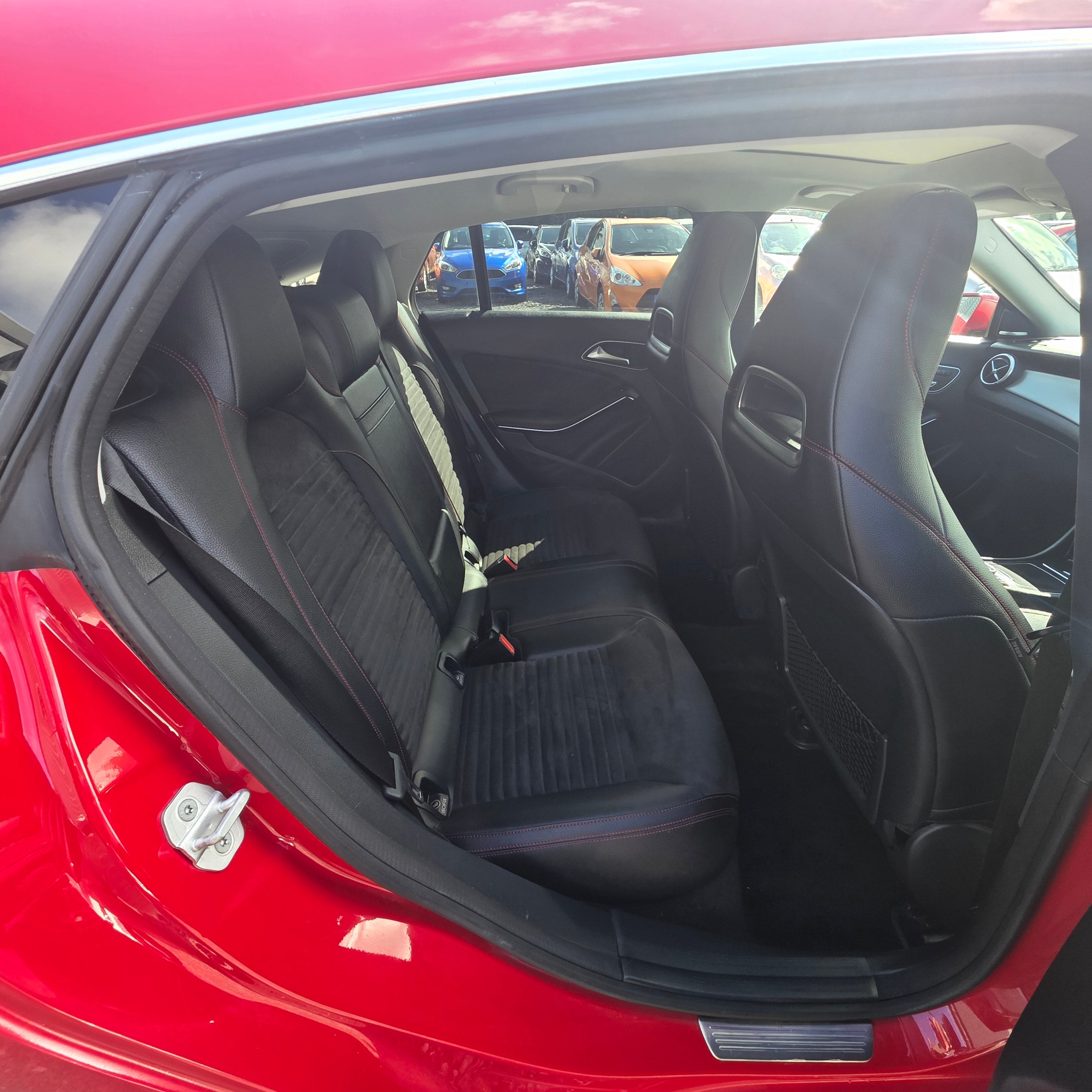 Mercedes-Benz CLA-180 AMG AUTOMATIC PANORAMIC SUNROOF