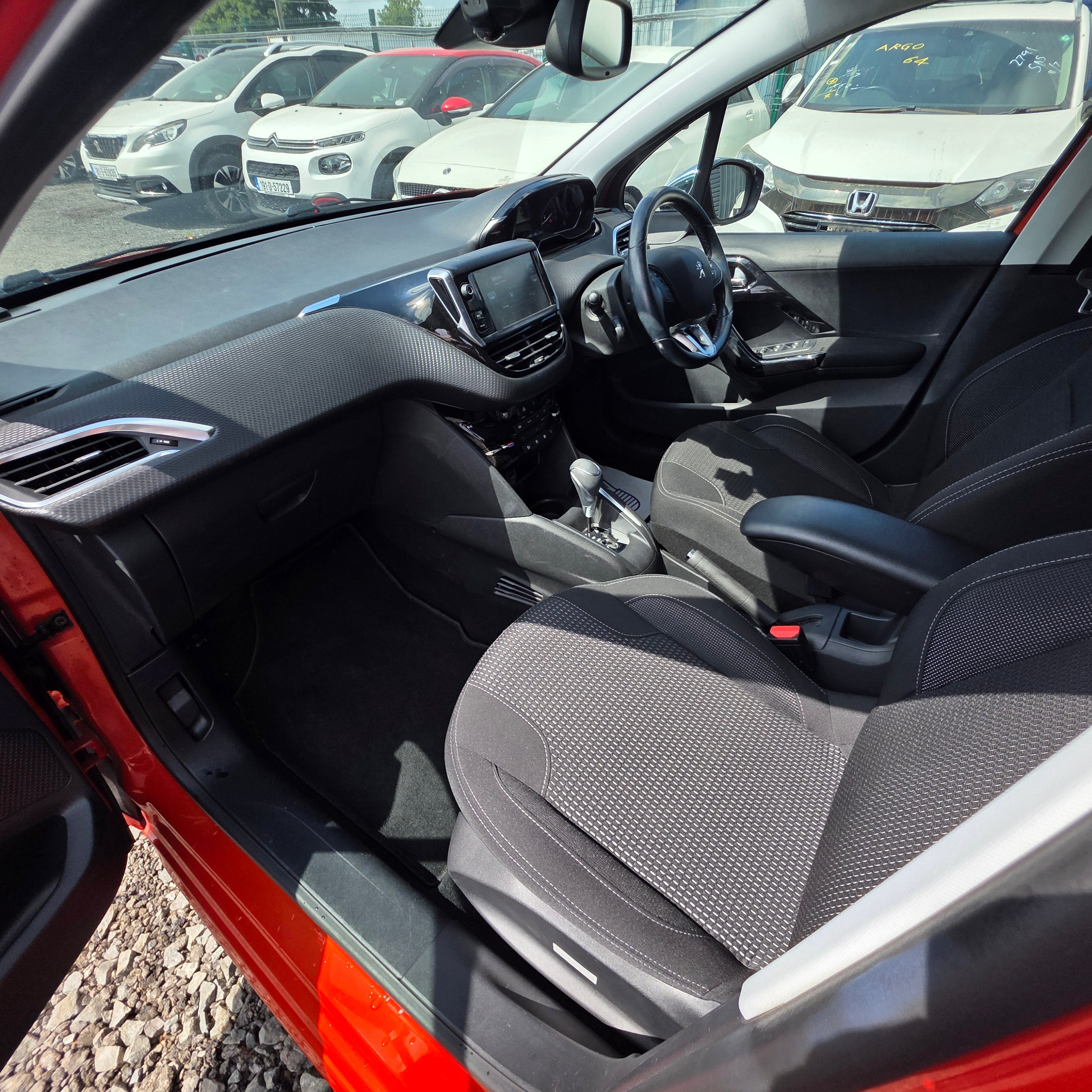 Peugeot 208 Automatic 2017 Low Miles